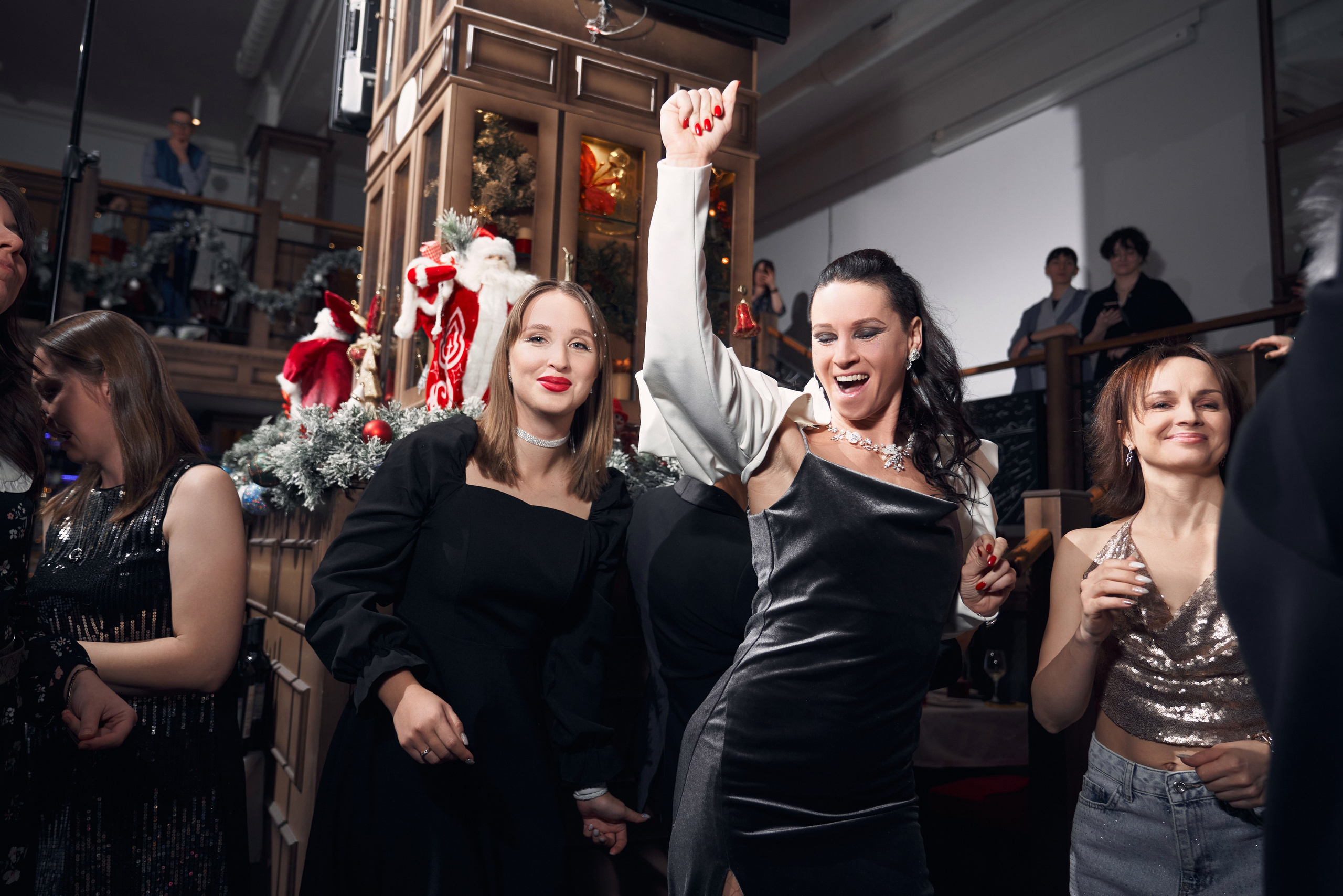 Новогодний корпоратив сети фитнесс клубов «Анатомия» — фотограф Опарин