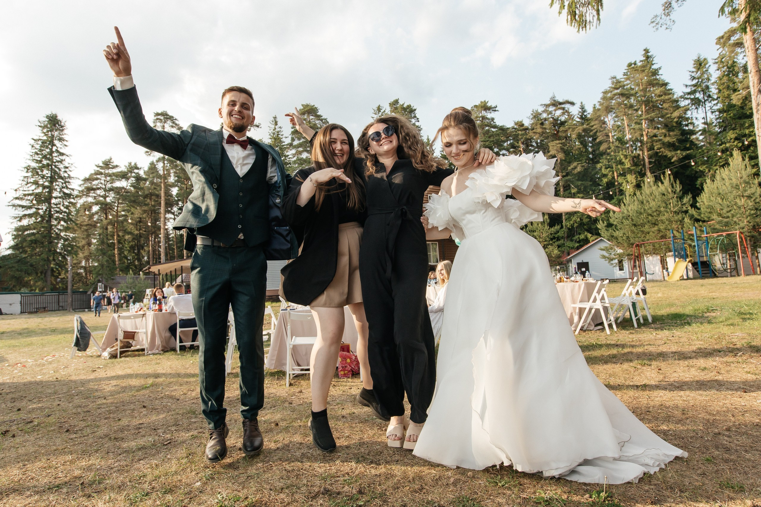 А & Ю | Камерная свадьба под открытым небом. Свадебный фотограф Настя Шелл г. Череповец