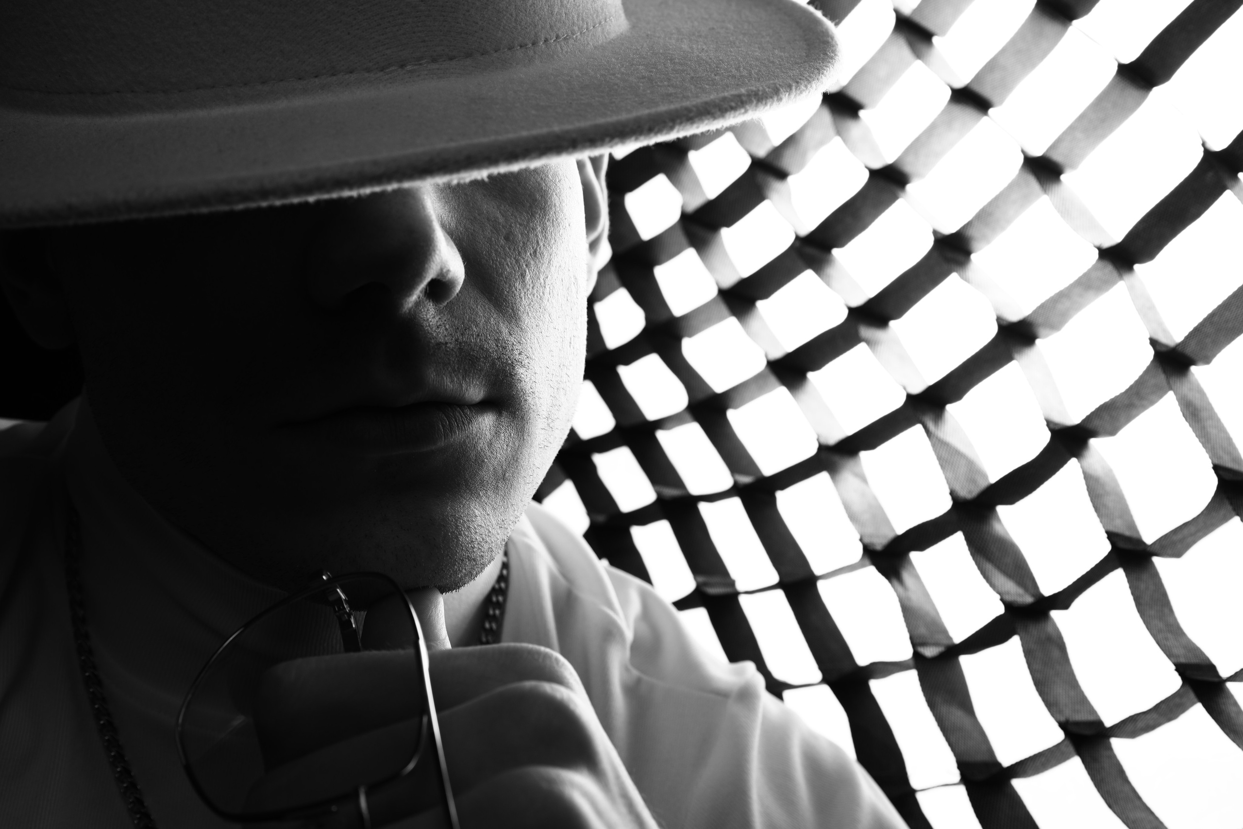 The White hat Alex. Профессиональный фотограф в Воронеже Владислав Крылов