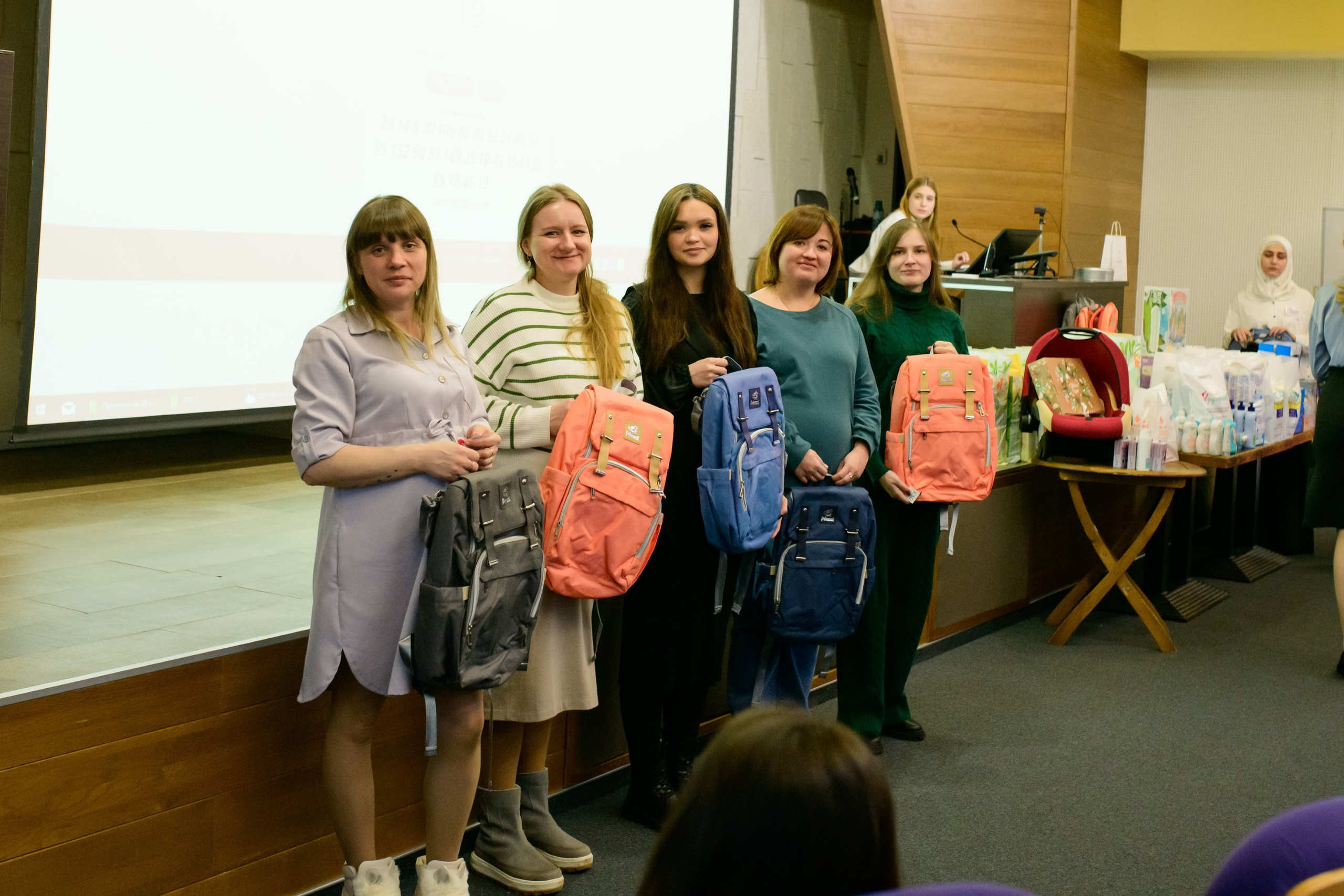 Фотоотчет праздника материнства ноябрь 2024 г. Профессиональный фотограф Елена Красилина г.Ярославль, г. Рыбинск