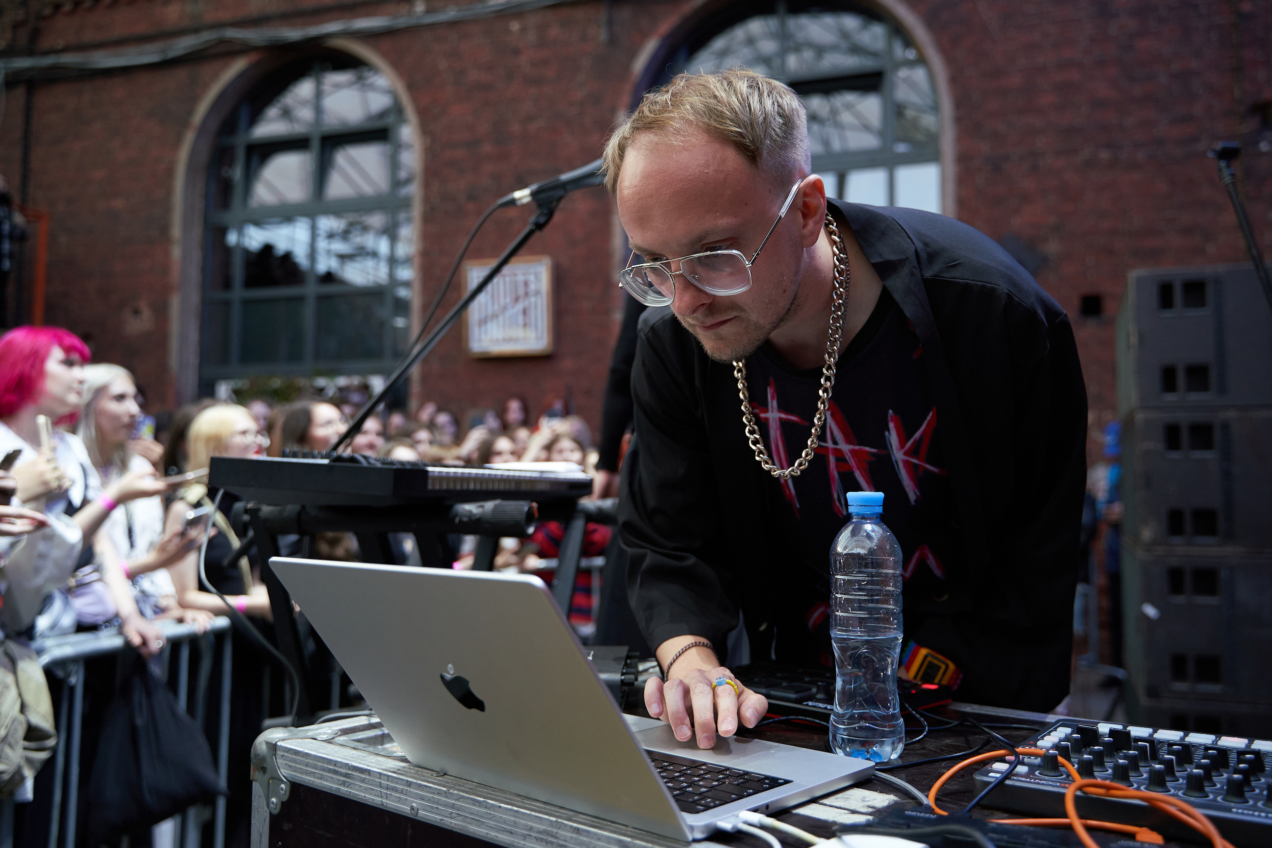 Концерт Электрофорез 8.07.2022 в Санкт-Петербурге. Лена Монахова — портретный и концертный фотограф в Санкт-Петербурге