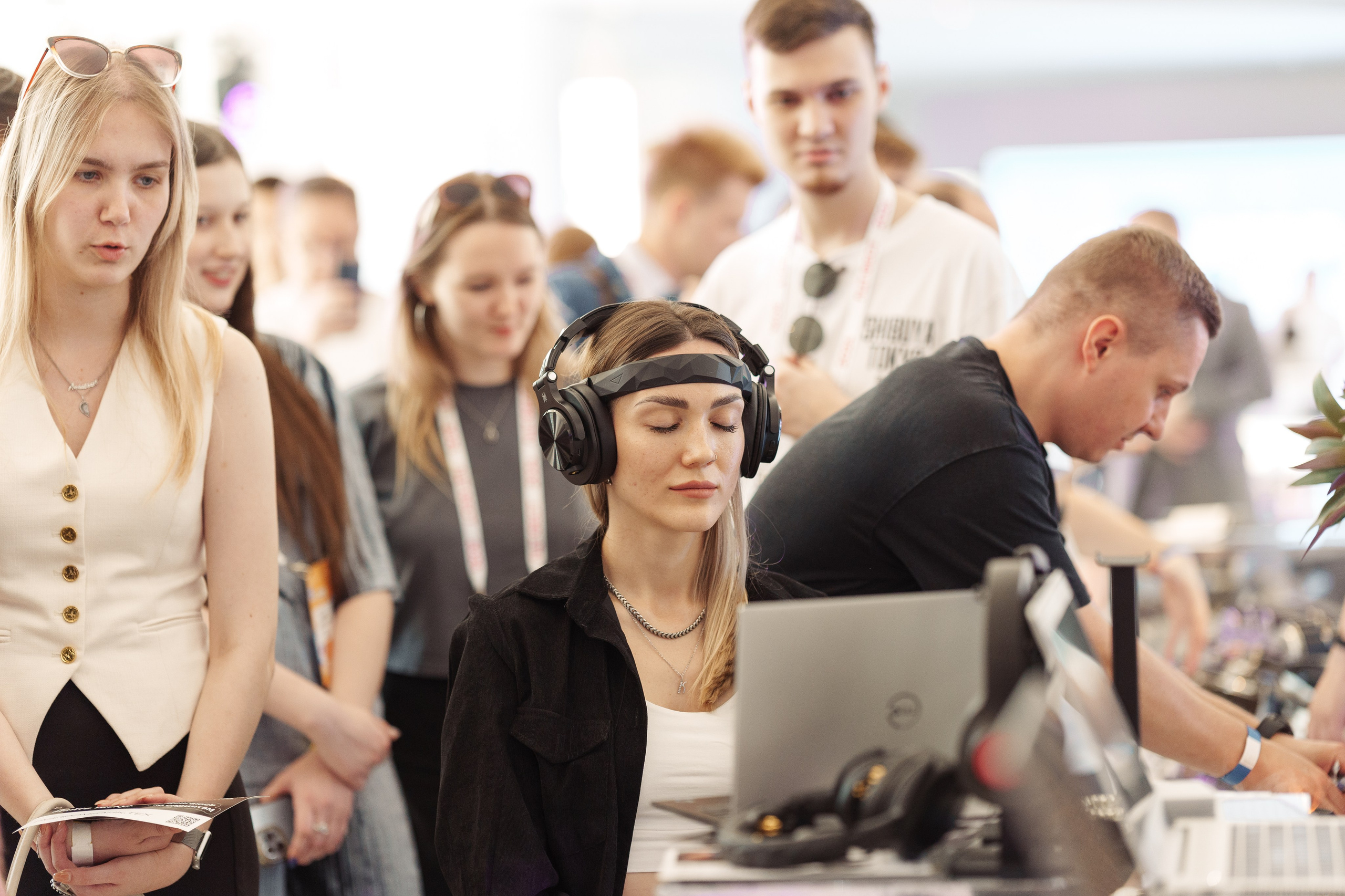 ЛЦТ ФЕСТ 2024 в арт кластере Ломоносов. Свадебные фотосессии в Москве. Фотограф Сергей Ржевский