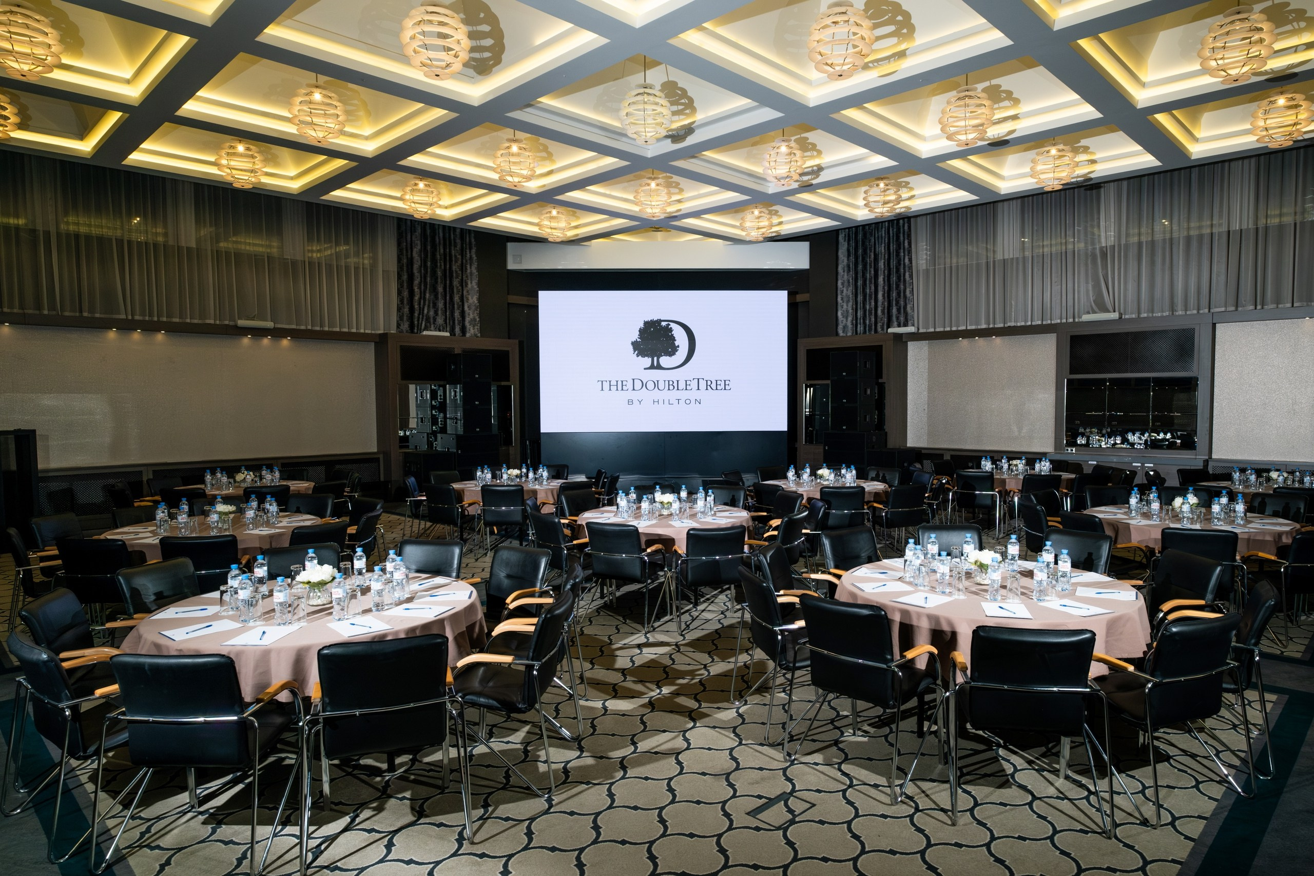 КП Мебель Град. Фотограф и видеограф в Тюмени Анна Жагорина, ваши фото еще не отдавали так быстро!