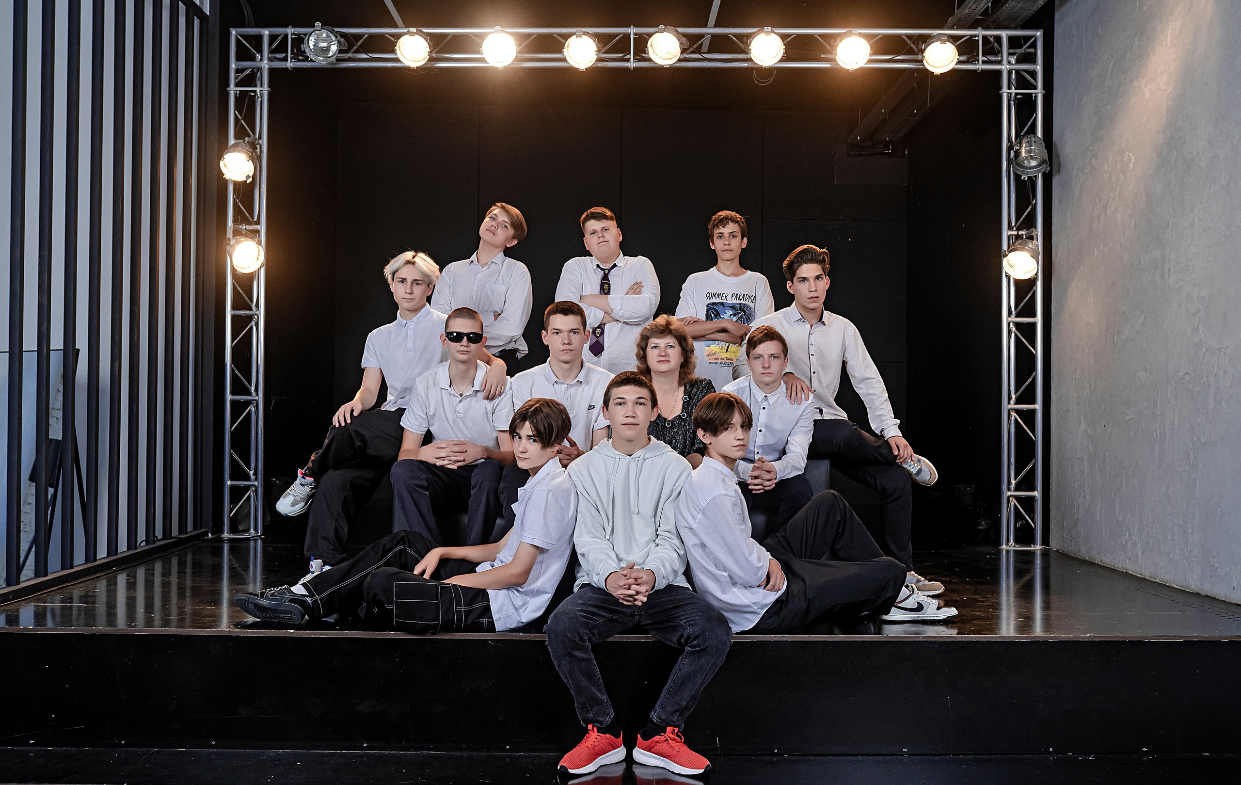 Фотосессия Школа 17 Класс 9Б. Современные Выпускные Альбомы в Ростове-на-Дону