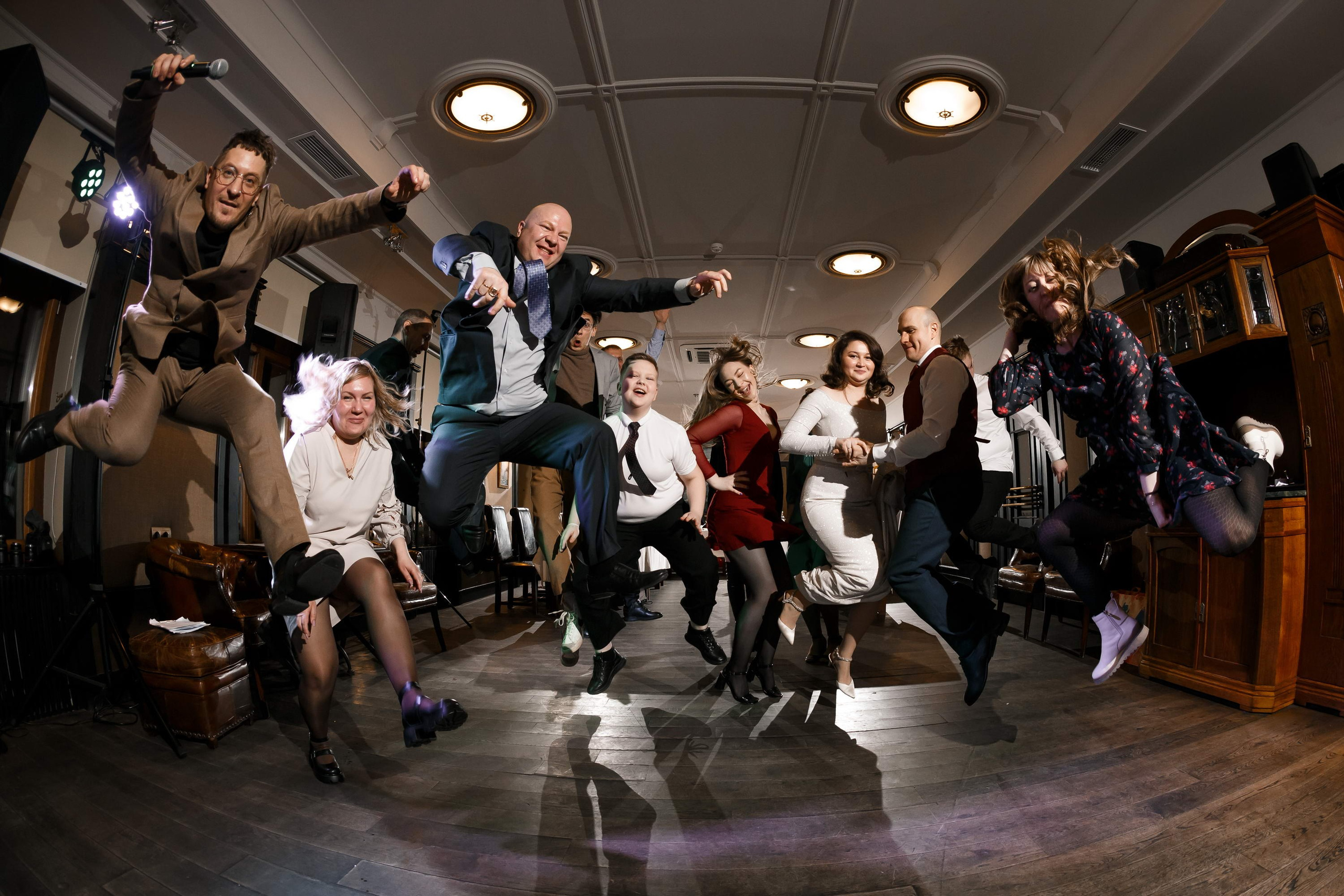 Свадебный фотограф Игорь Брундасов 8PHOTO на свадьбу венчание загс СПб