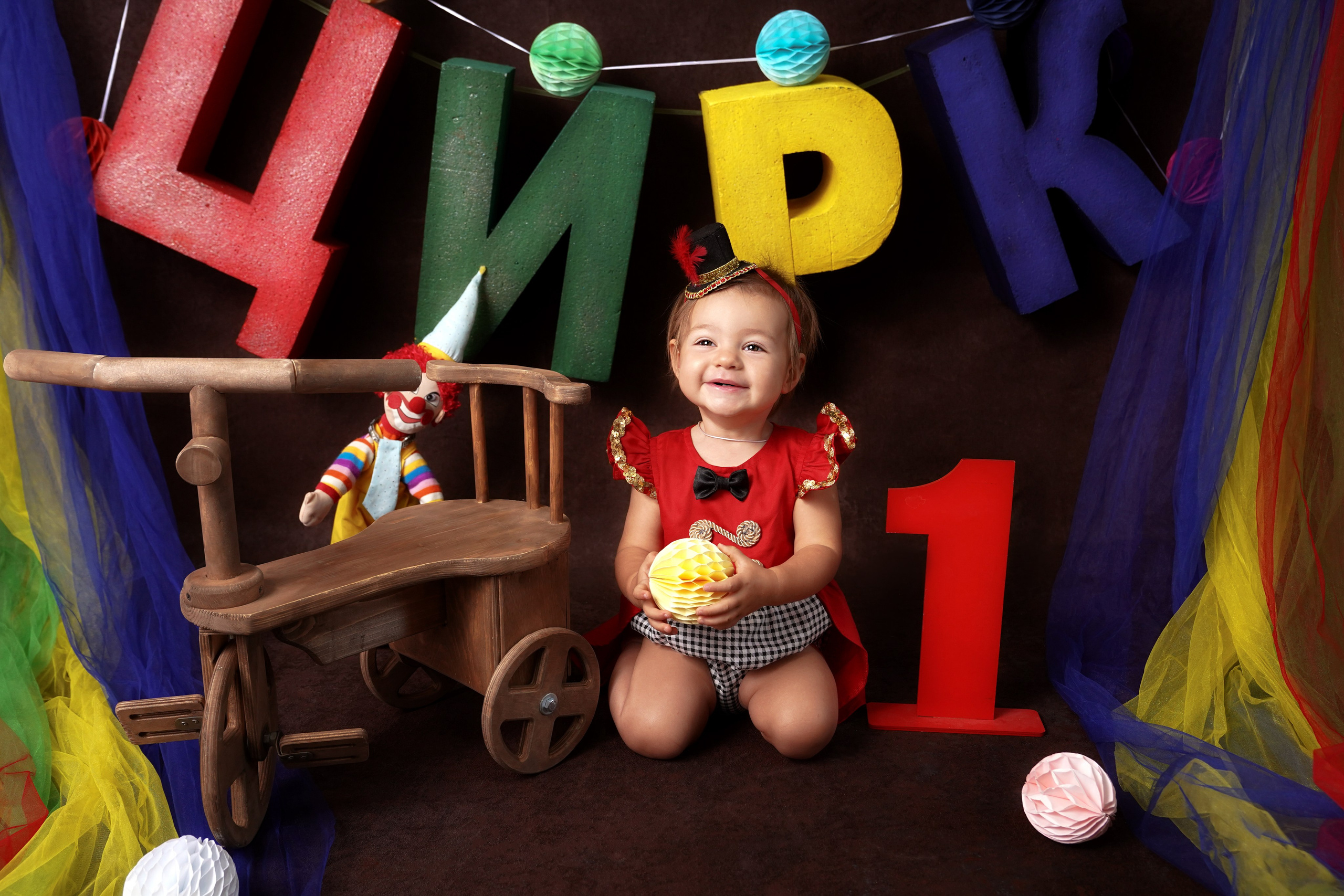 Фотосессия ГОДОВАСИЕ. Фотограф новорожденных, детей до года и беременных в Симферополе