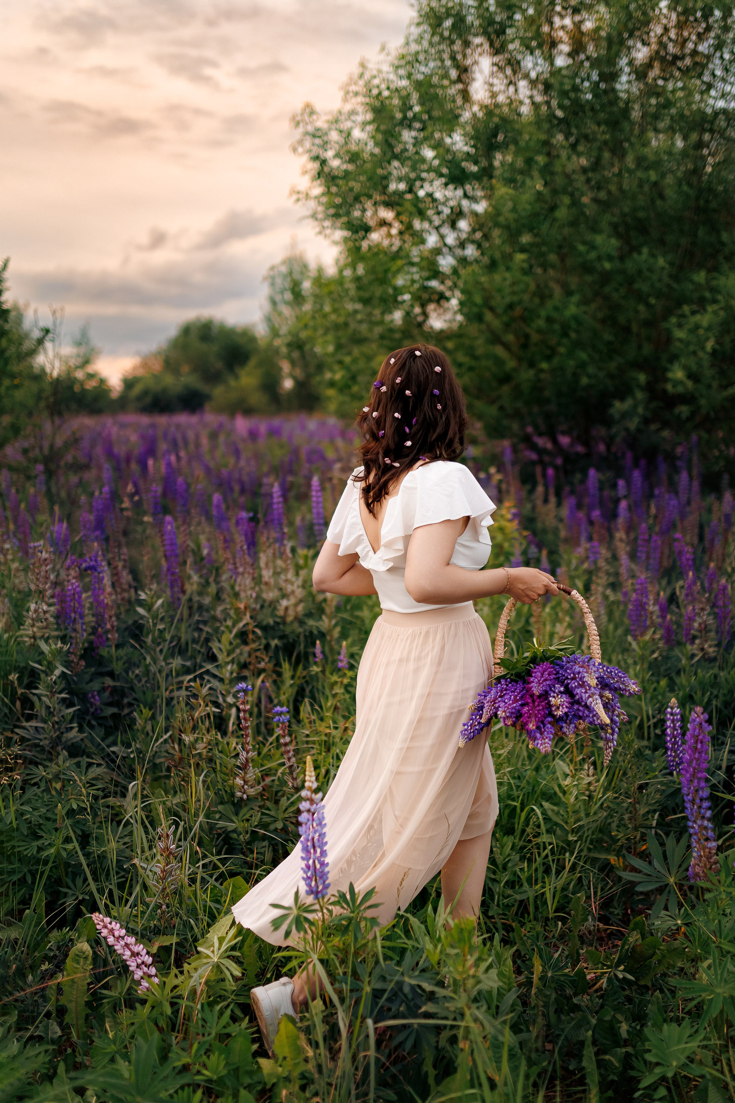 Оксана. Люпины. Семейный и детский фотограф Комина Елена, Власиха, Одинцово