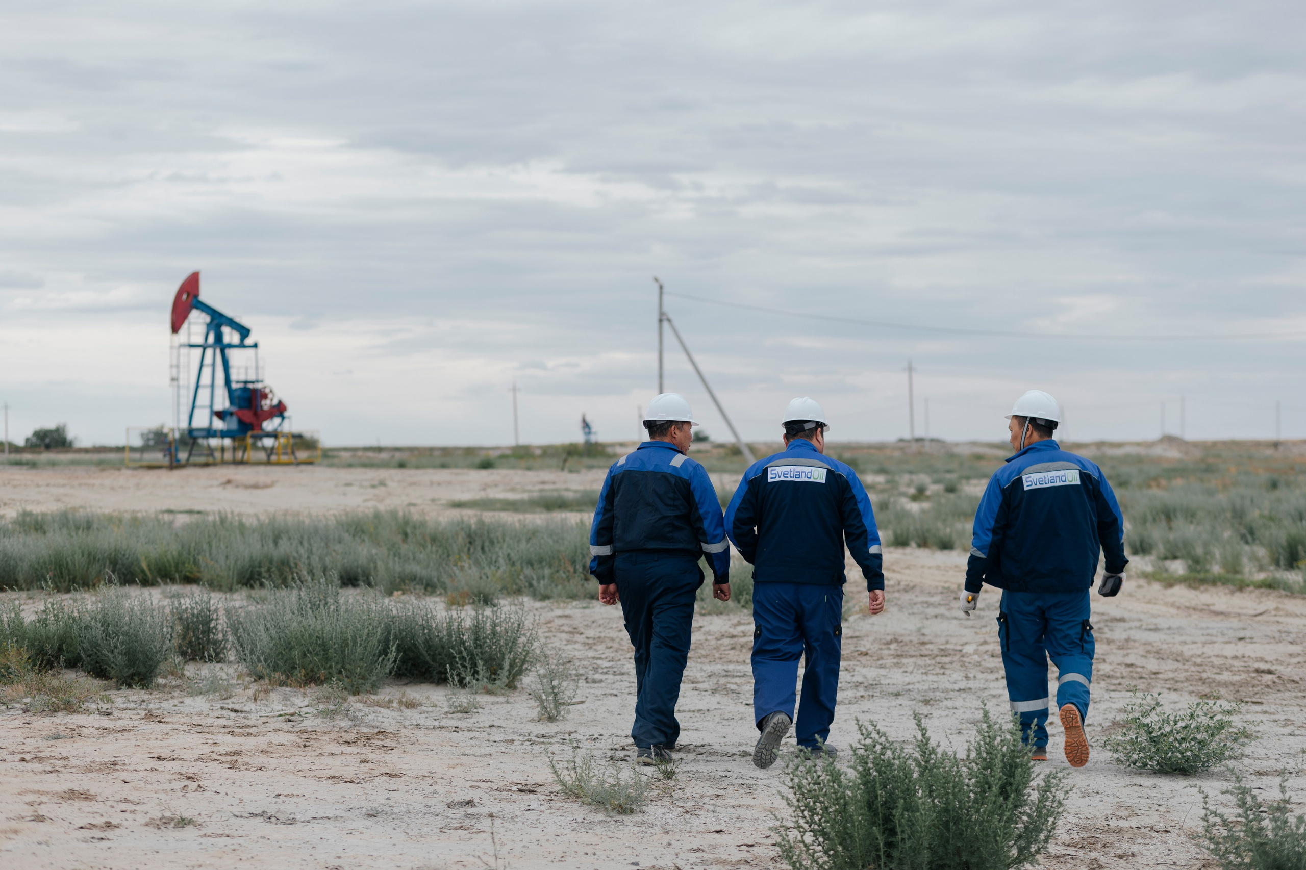 Промышленная фотосъёмка для Ассоциация НДО Petromining. Фотограф в Алматы Сиражев Карымсак. Фотосессия, бизнес портреты