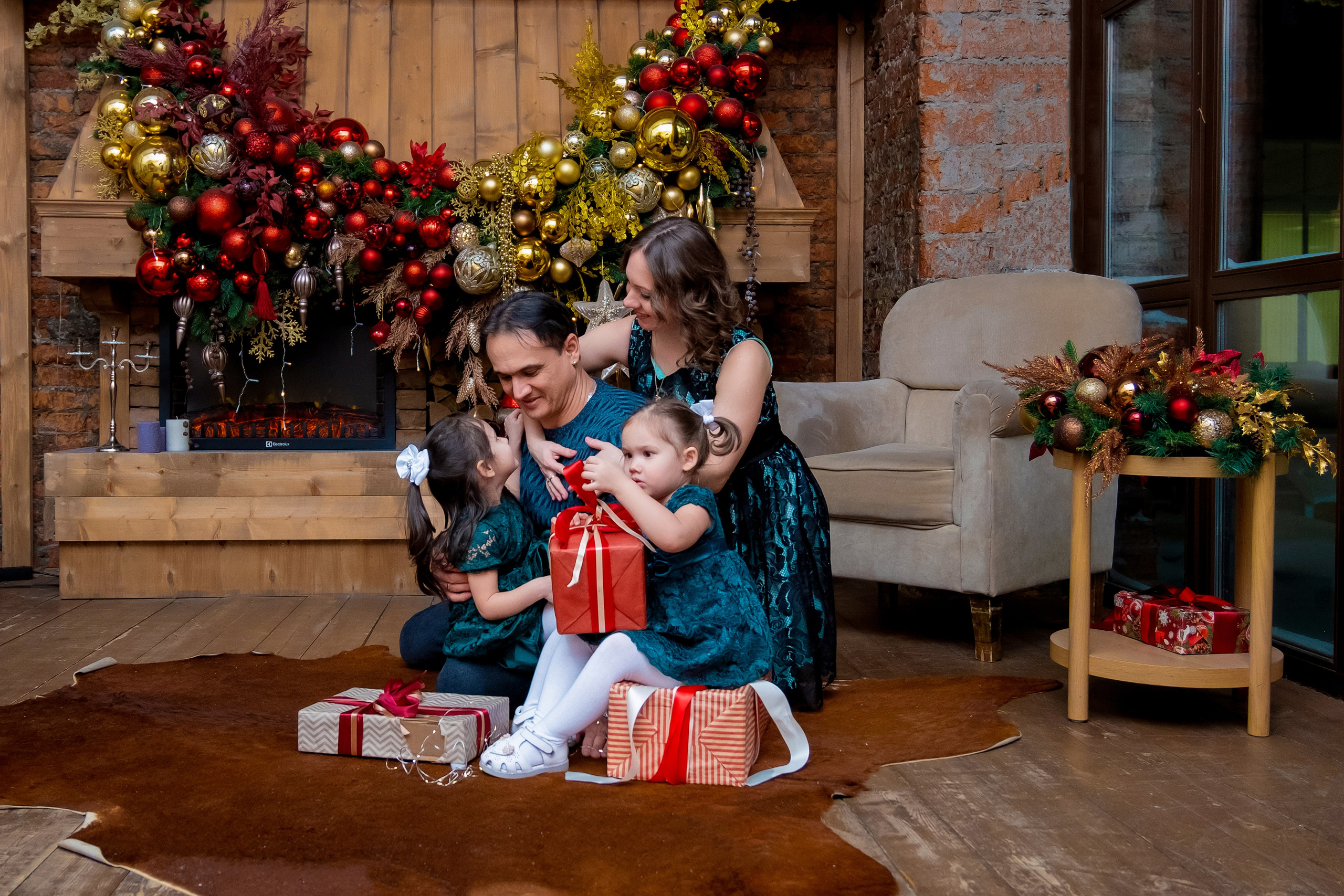 Новогодняя фотосессия в студии. Профессиональный фотограф в Москве и Одинцово Родика Архип