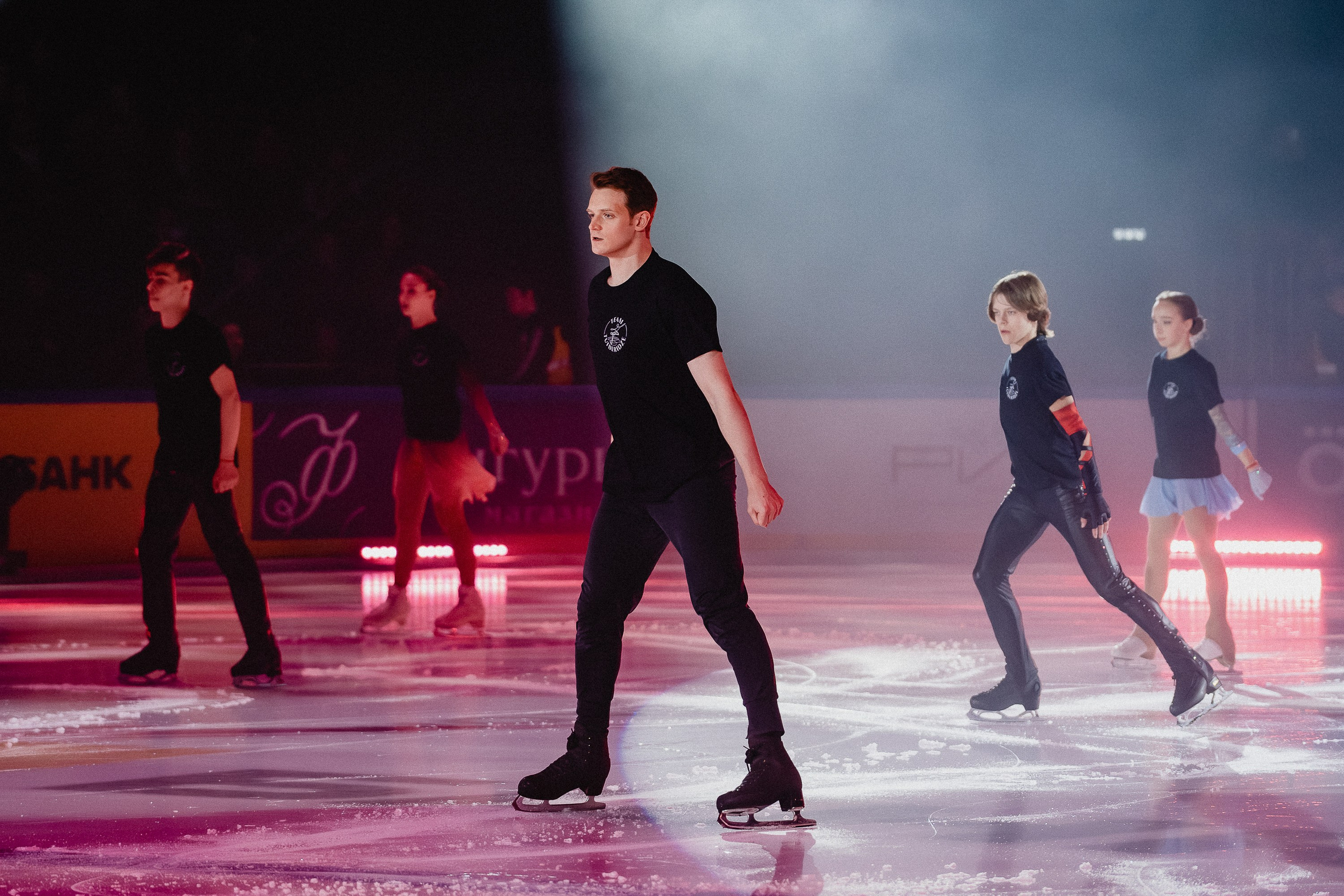 Шоу Этери Тутберидзе в Новосибирске. Воробьева Ксения — Спортивный и танцевальный фотограф Новосибирск