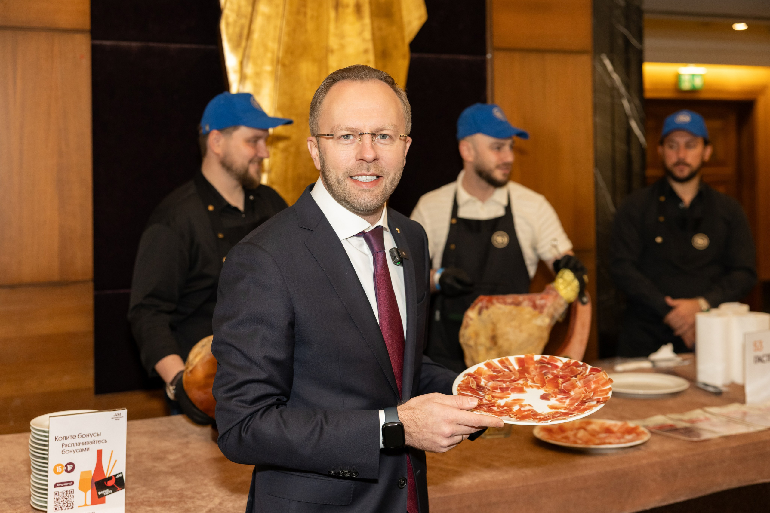 Репортажная фото- и видеосъемка Винного салона «Ароматный мир» в СПб