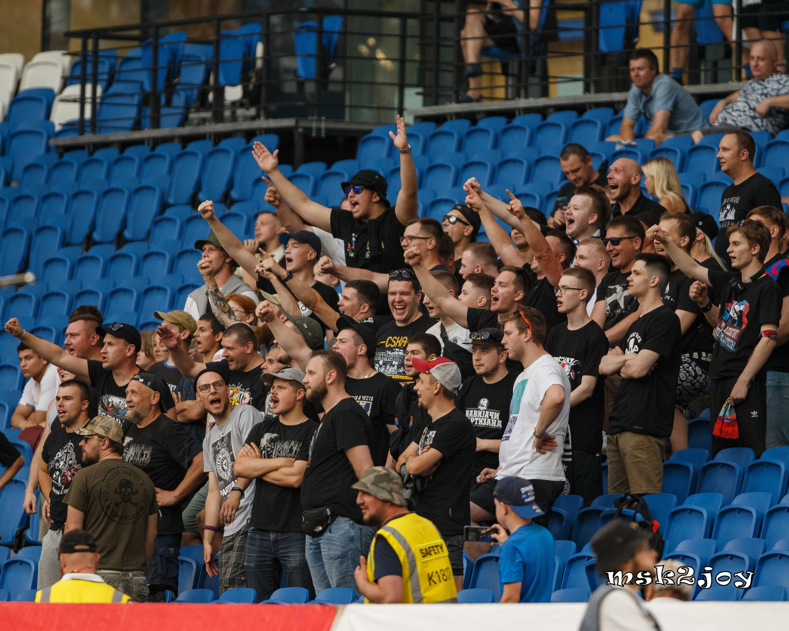 Фоторепортаж. ФК Динамо — ФК Партизан. Михаил Тоцкий портретный и репортажный фотограф в Москве