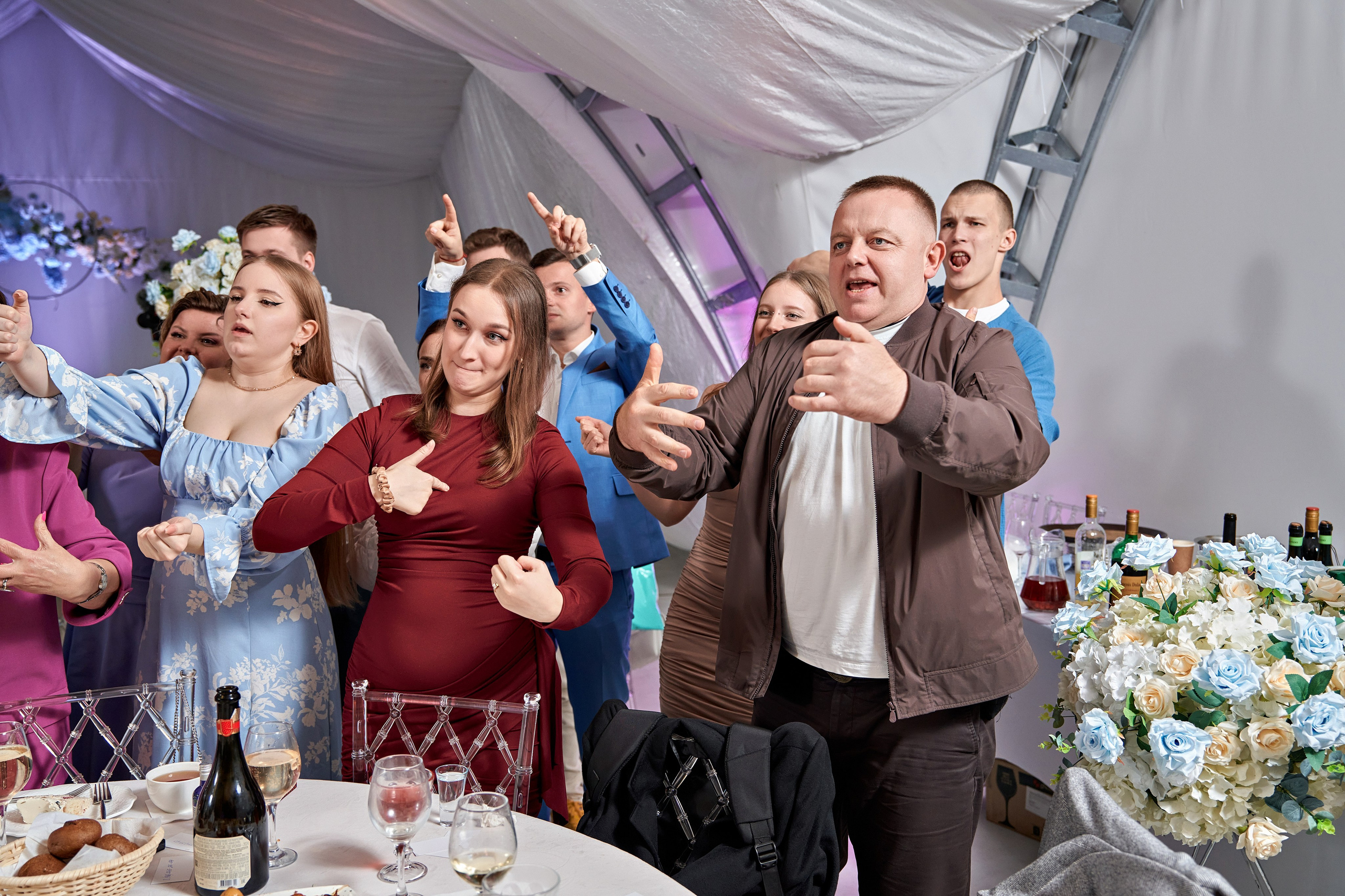 Нежная свадьба Антона и Софьи в яхт-клубе «Портофино». Фотограф Меняйло Евгений. Свадьба. Портрет. Репортаж. Семья. Контент