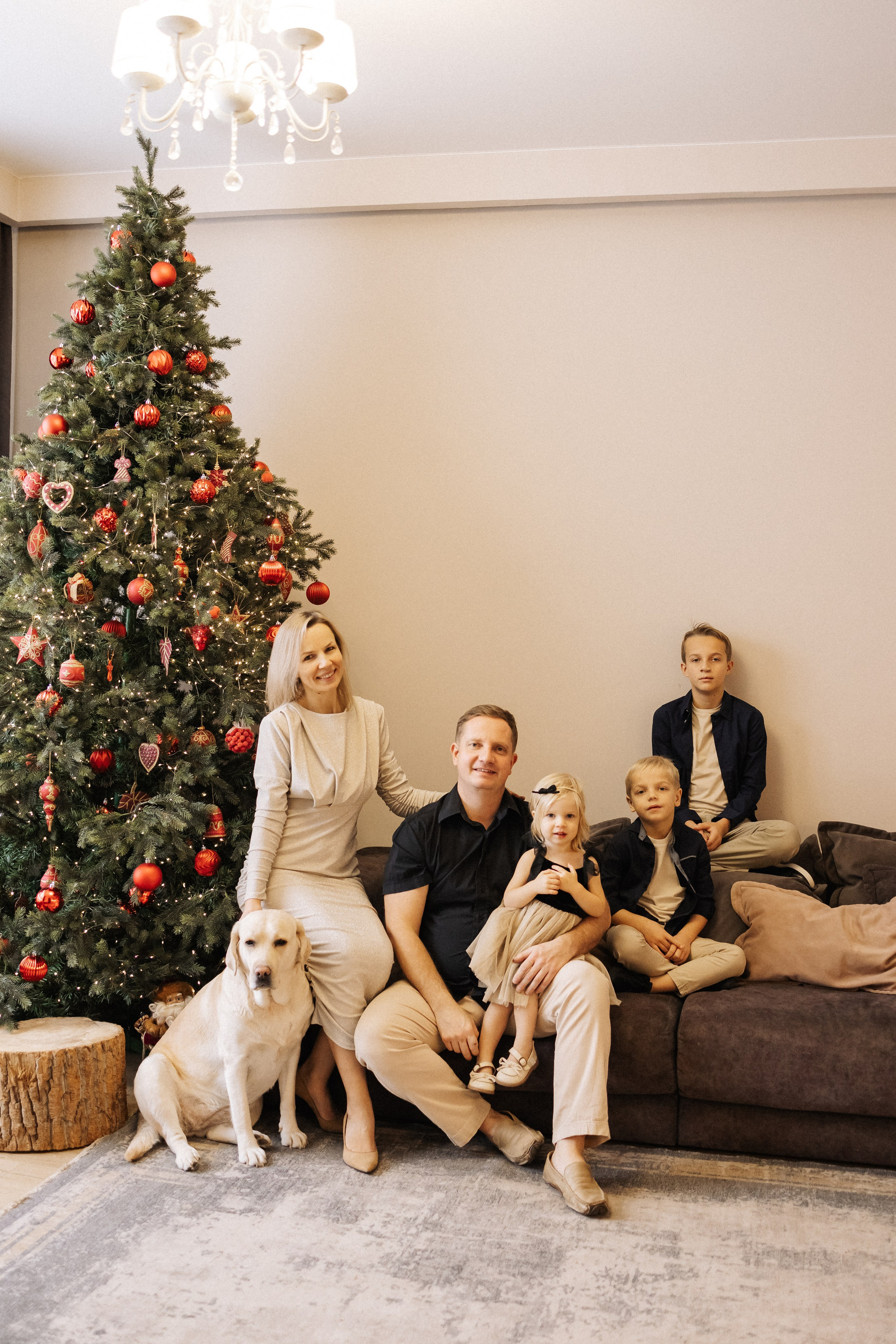 Новогодняя фотосессия дома у Леоновых. Семейный, детский и женский фотограф Дарина Старшинова в Твери