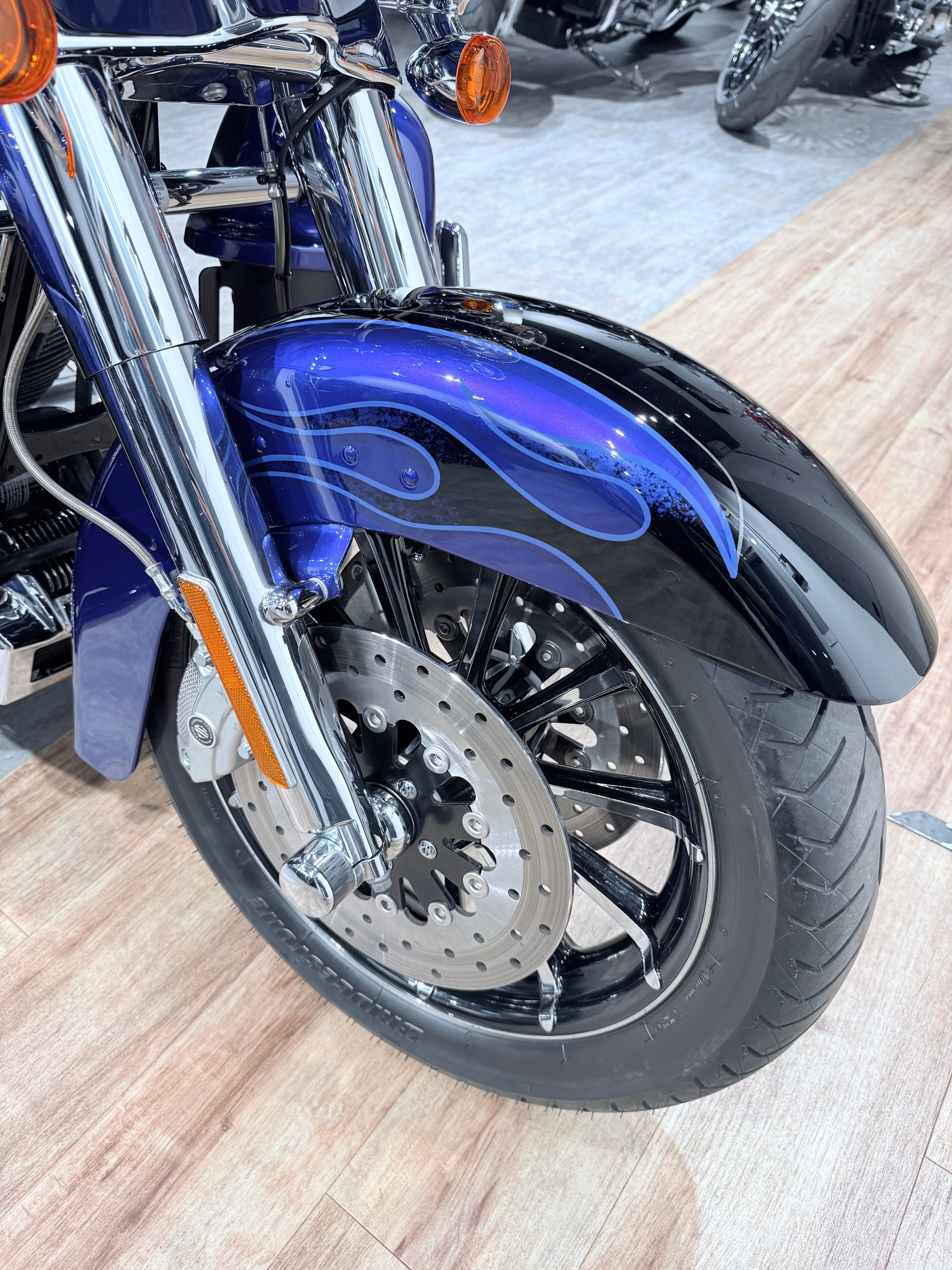 CVO Limited (Twilight Blue Candy). Hello Davidson, Москва. Только хорошие мотоциклы…