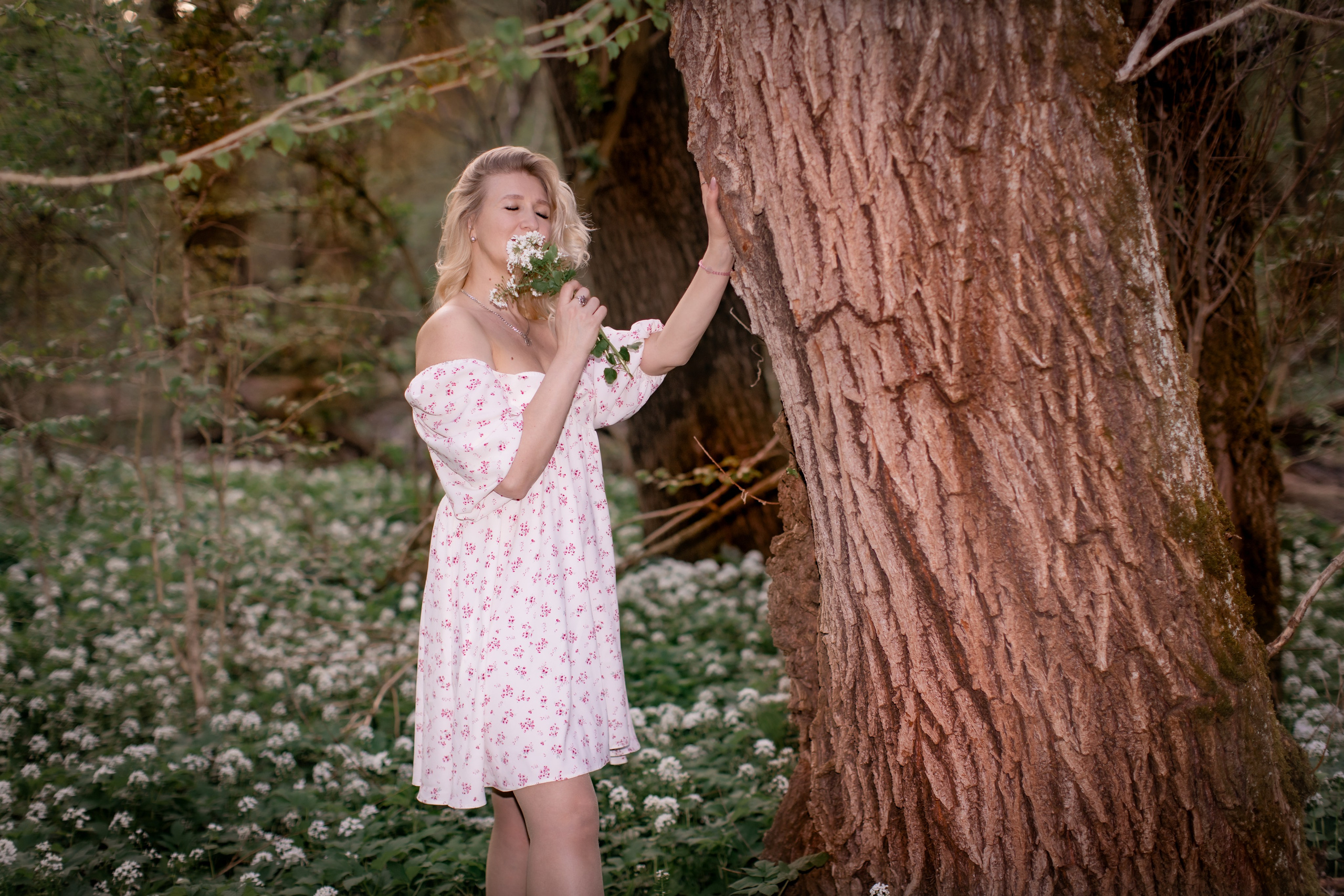 Фотосессия Оксаны в первоцветах. Фотограф и видеограф в Ставрополе Инна Попова