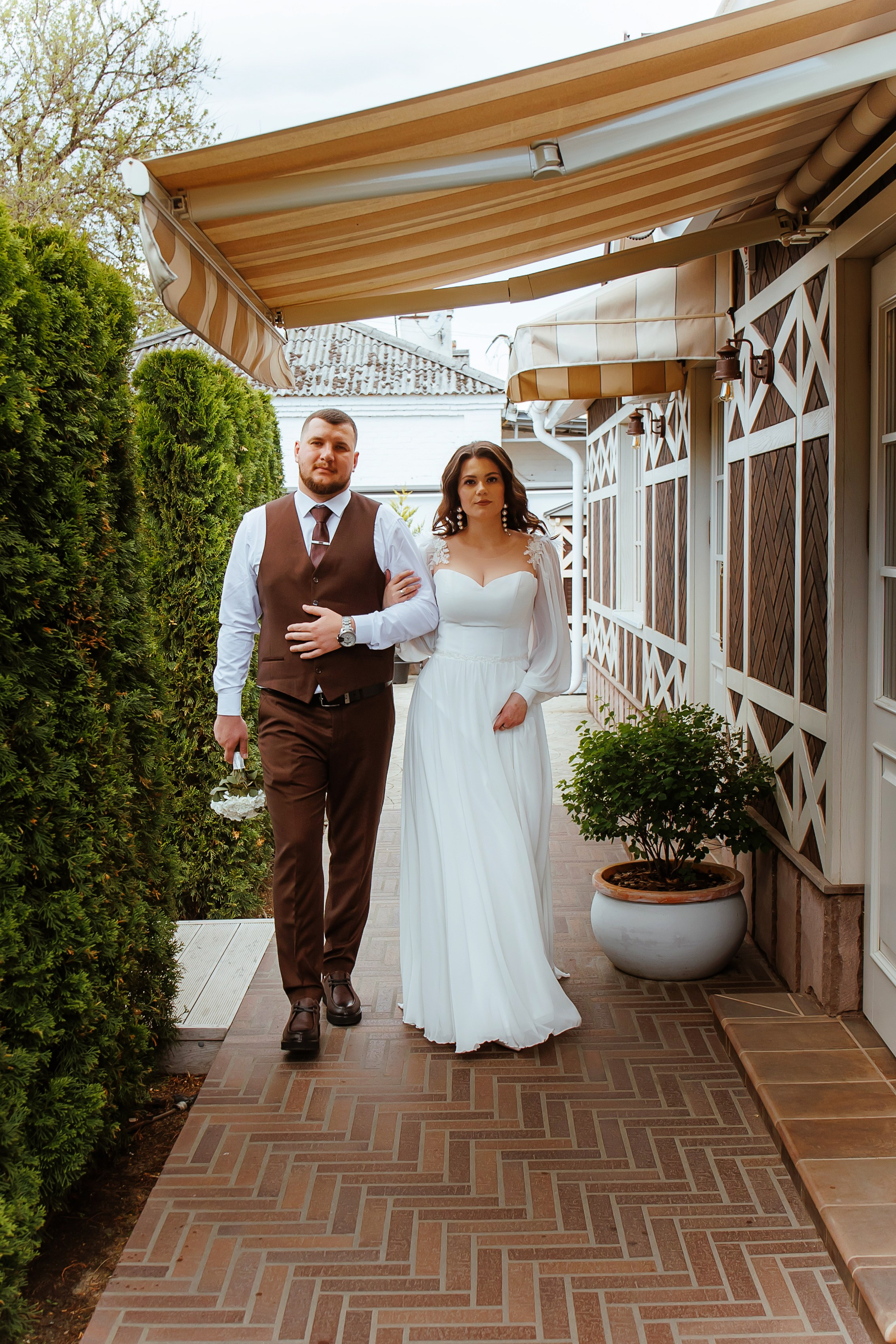 Сборы жениха и невесты в отеле Гринпарк г. Лабинск. Дмитрий Шевченко свадебное фото в г. Краснодар — Армавир — Лабинск