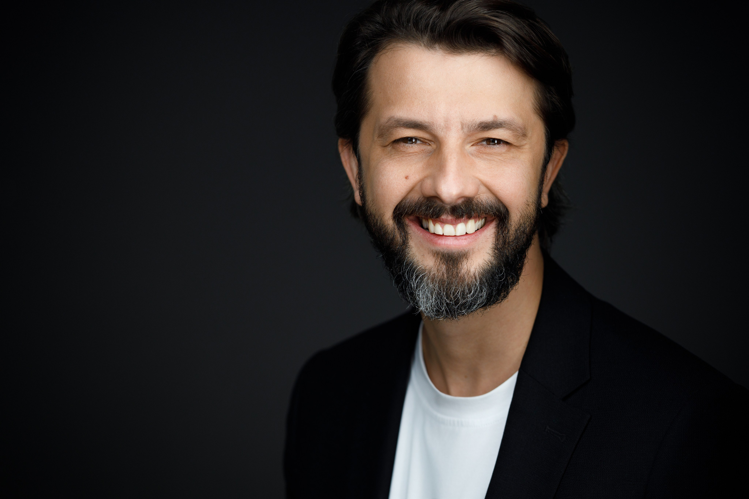 Бизнес-портрет | Хедшот-фотограф | Студия делового портрета в Москве