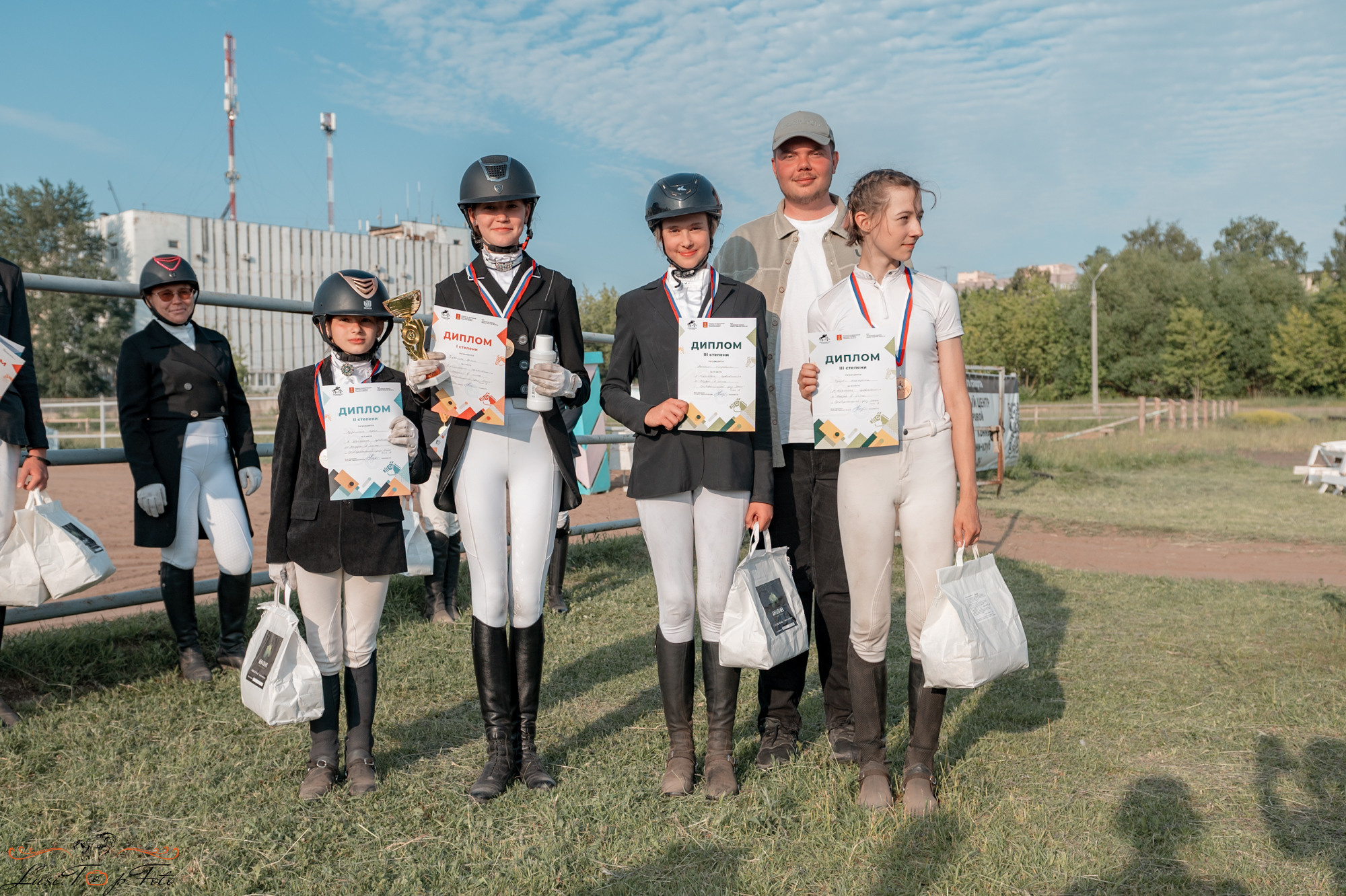 Областные соревнования по выездке. КСЦ им. Н. Серовой Тверь. Конный и фотограф с животными в Твери Топталова Люся