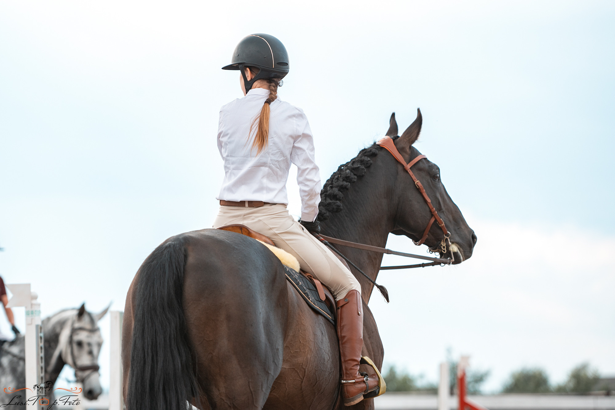 Конкур в КК «Резвая». Конный и фотограф с животными в Твери Топталова Люся