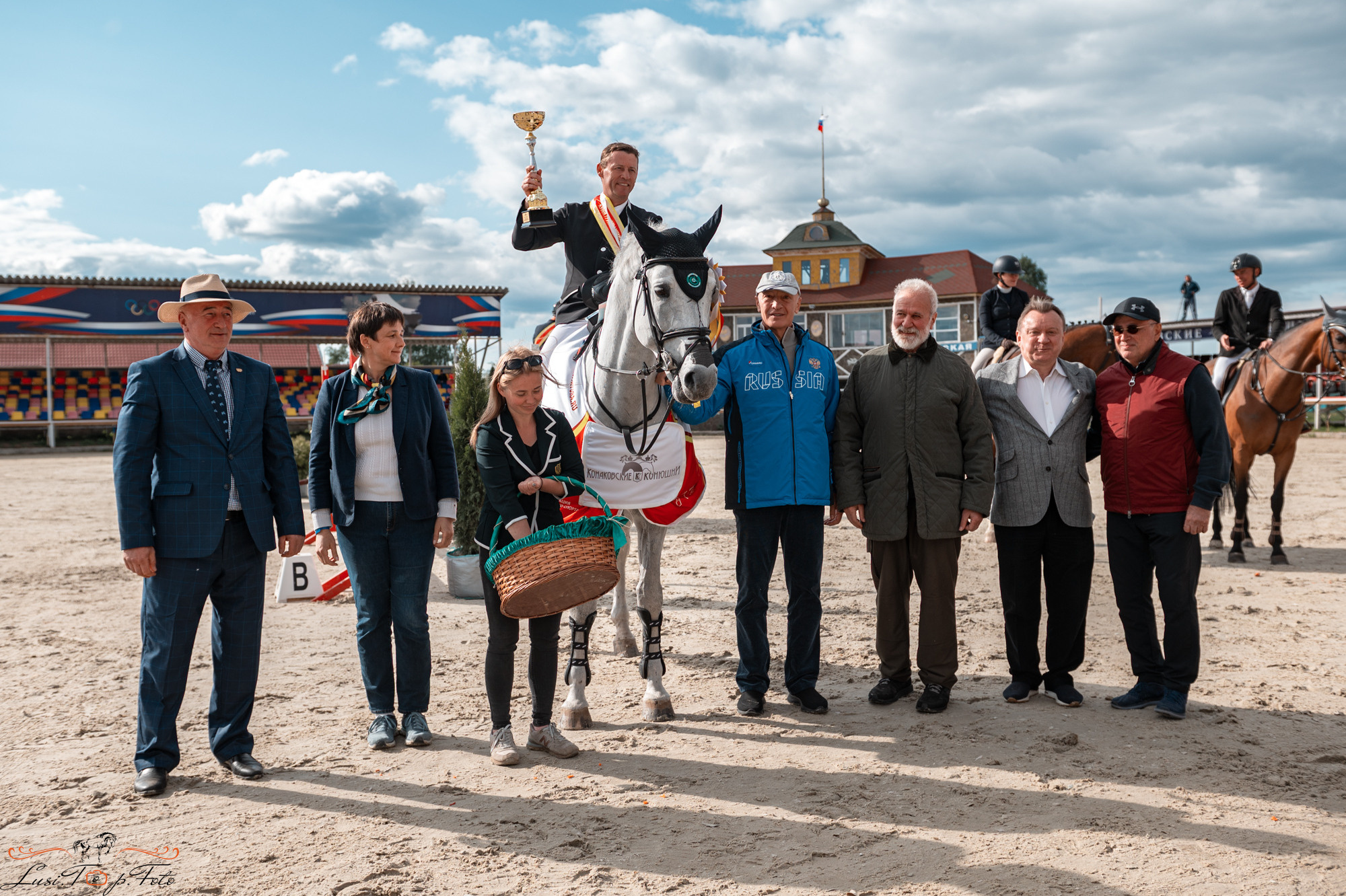 Конаковские Конюшни 3 день. Конный и фотограф с животными в Твери Топталова Люся