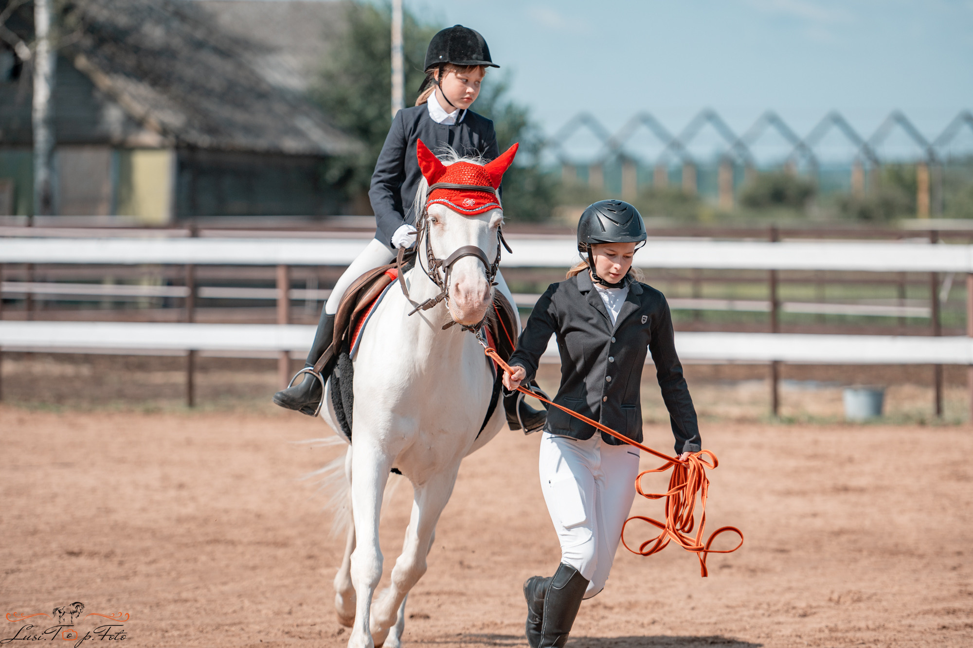 Конкур в КК «Резвая». Конный и фотограф с животными в Твери Топталова Люся
