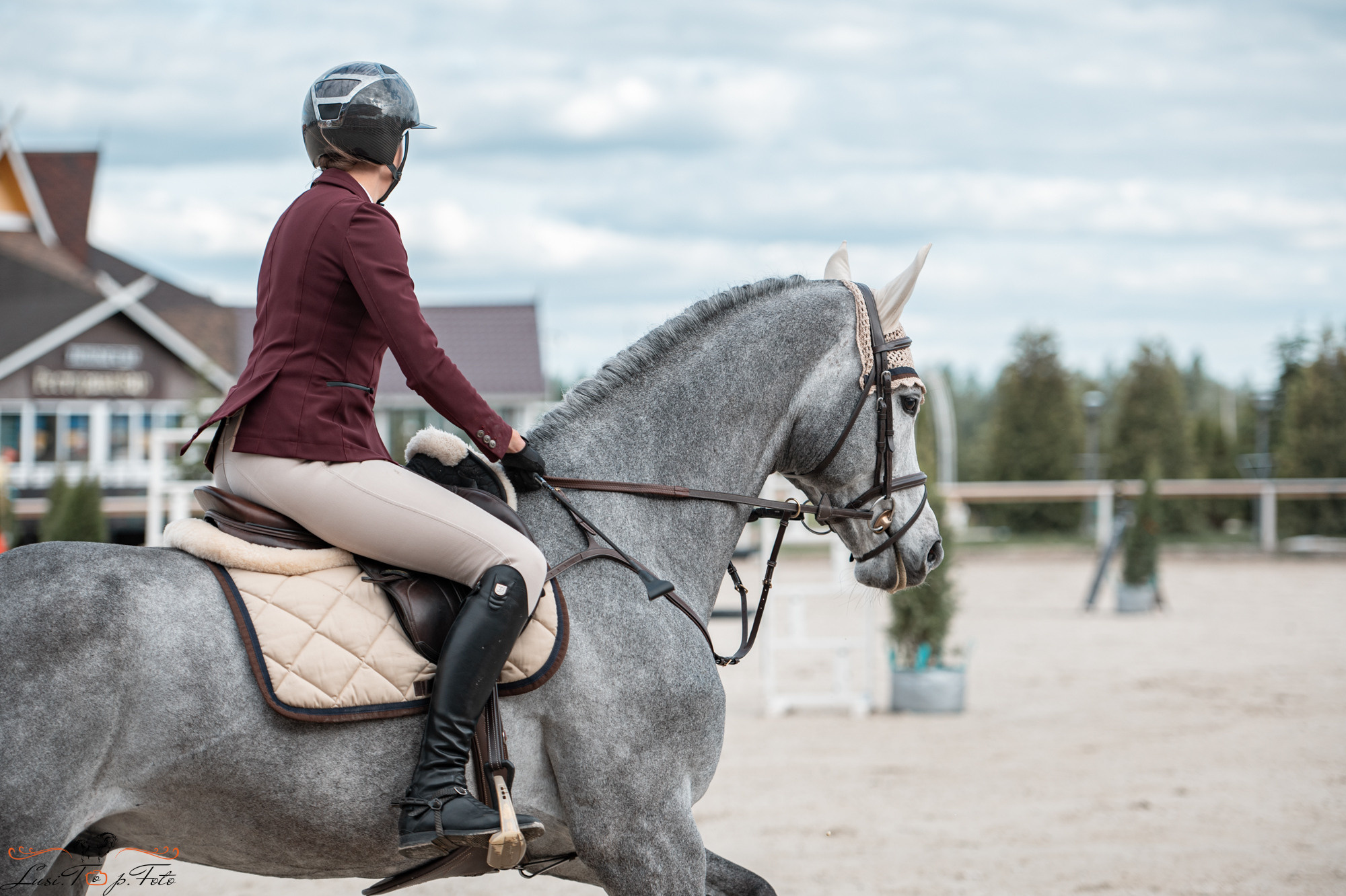 Конаковские Конюшни 2 день. Конный и фотограф с животными в Твери Топталова Люся