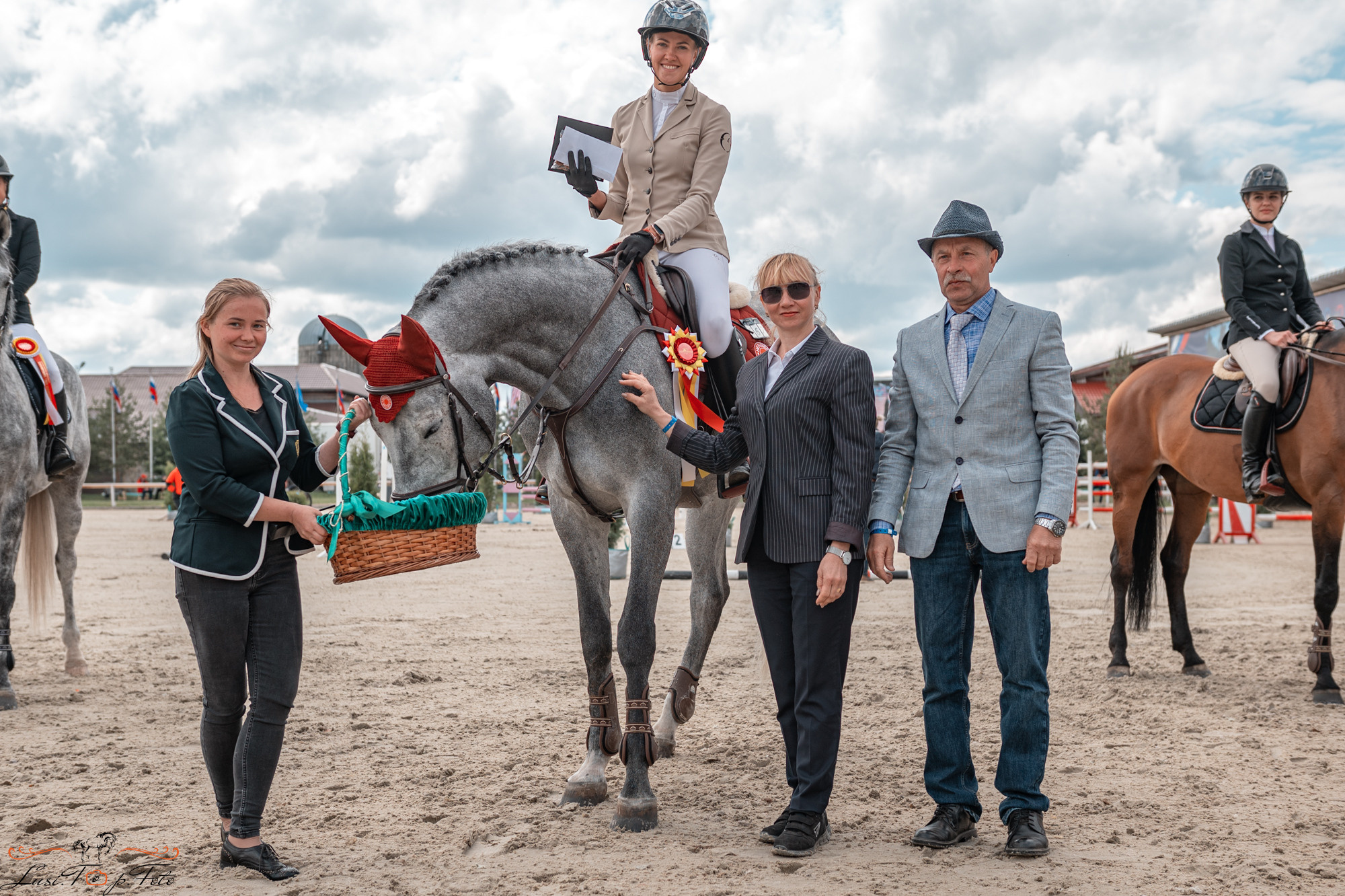 Конаковские Конюшни 4 день. Конный и фотограф с животными в Твери Топталова Люся