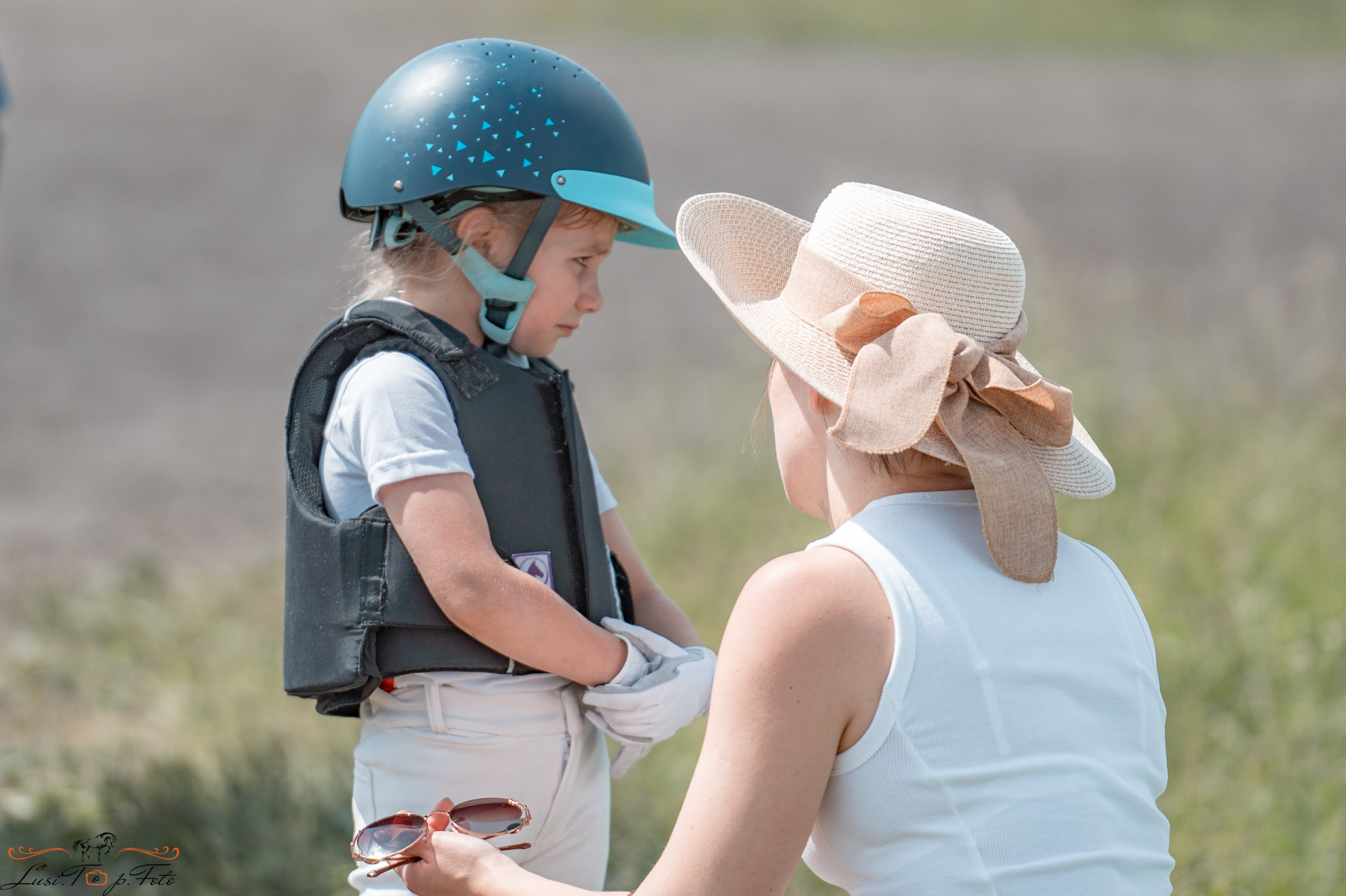 Областные соревнования по конкуру. Тверь. Конный и фотограф с животными в Твери Топталова Люся