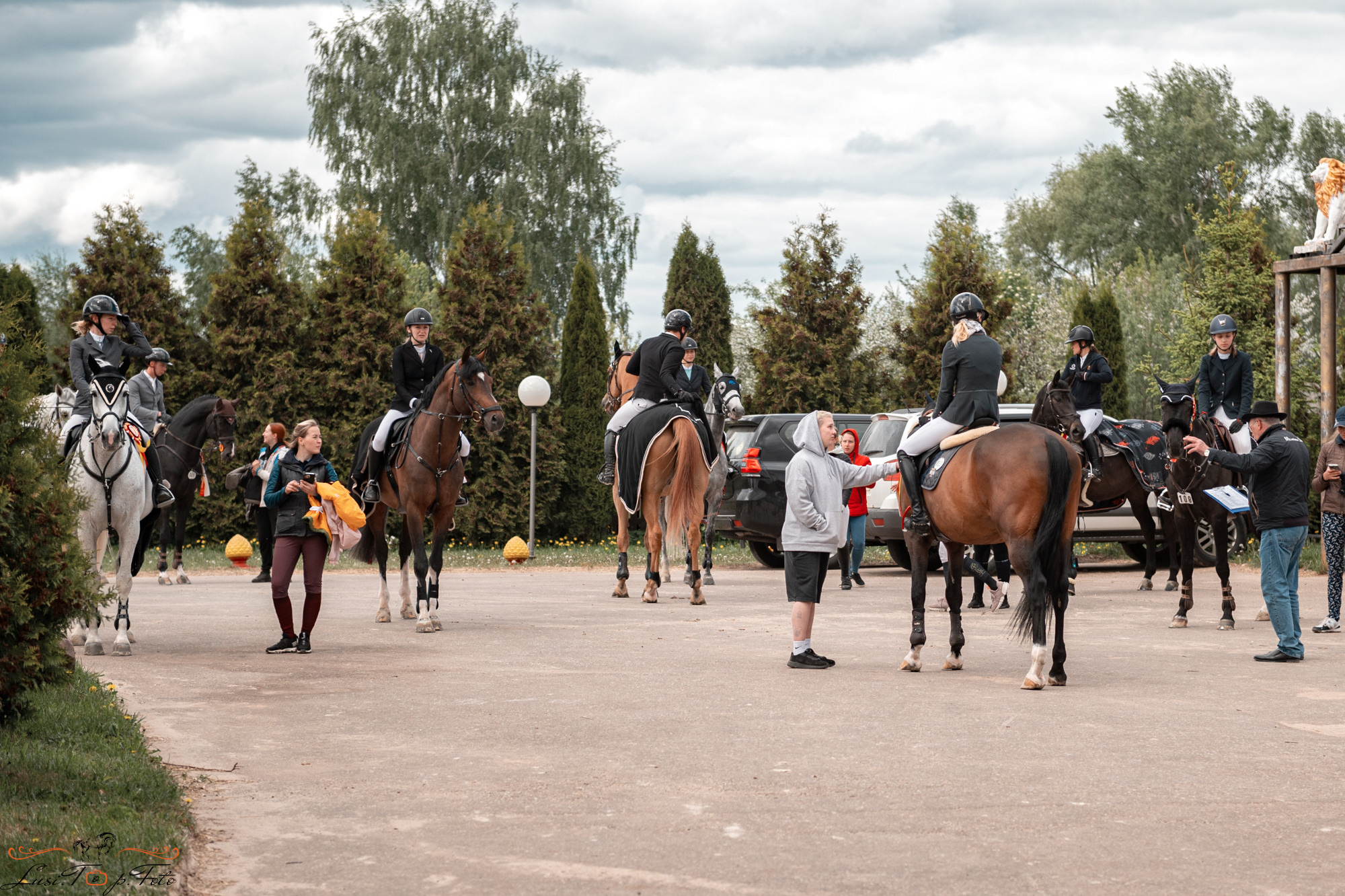 Конаковские Конюшни 3 день. Конный и фотограф с животными в Твери Топталова Люся
