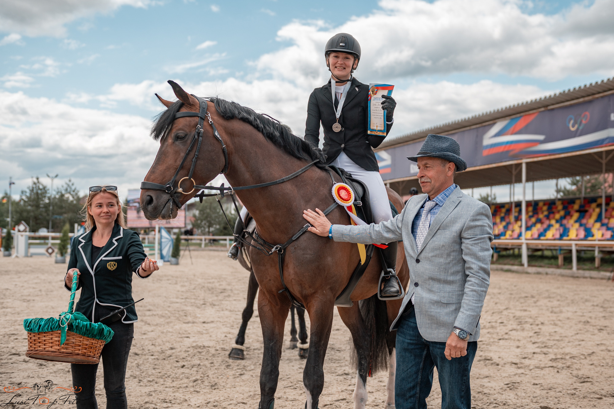 Конаковские Конюшни 3 день. Конный и фотограф с животными в Твери Топталова Люся