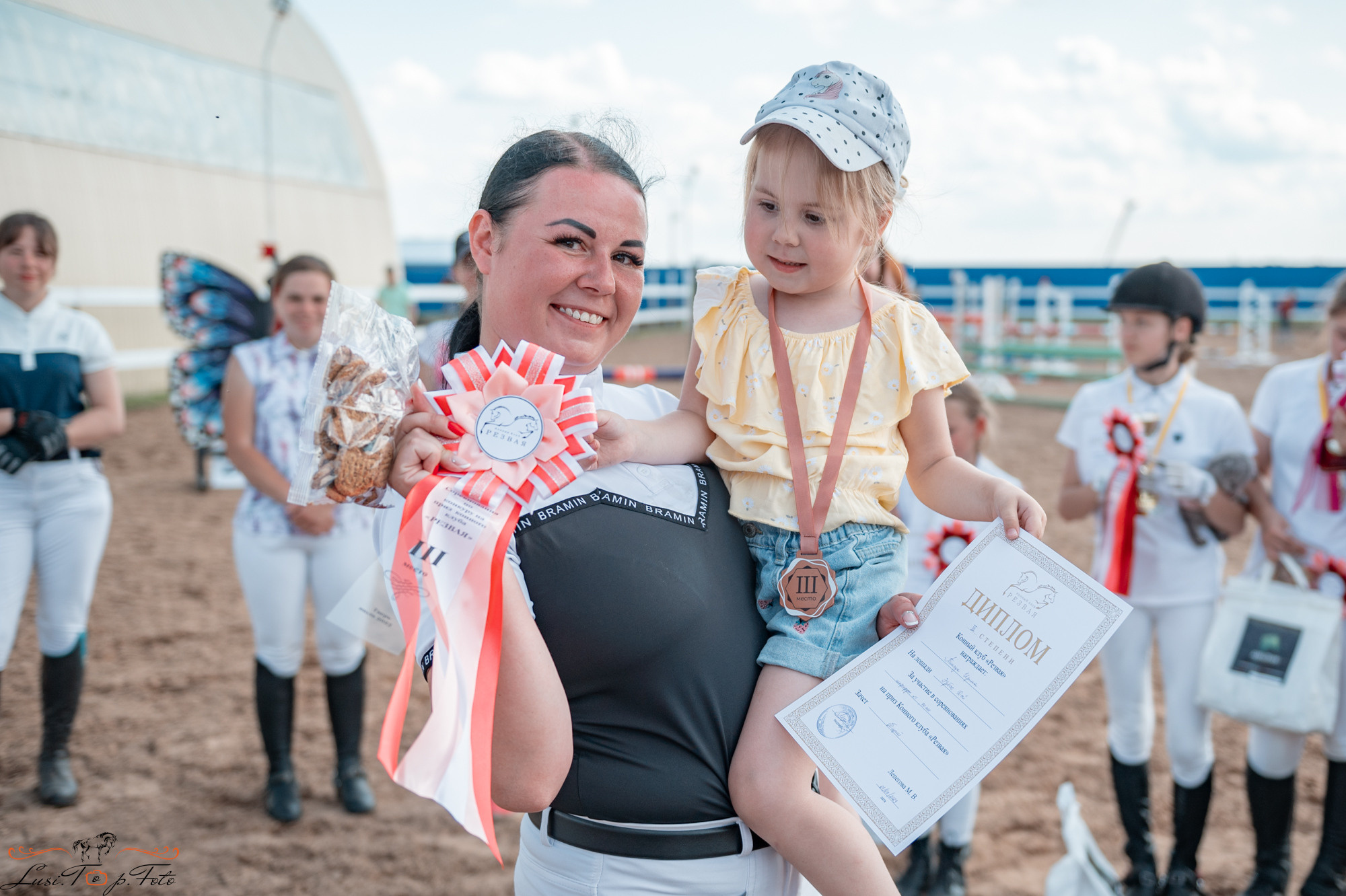 Конкур в КК «Резвая». Конный и фотограф с животными в Твери Топталова Люся