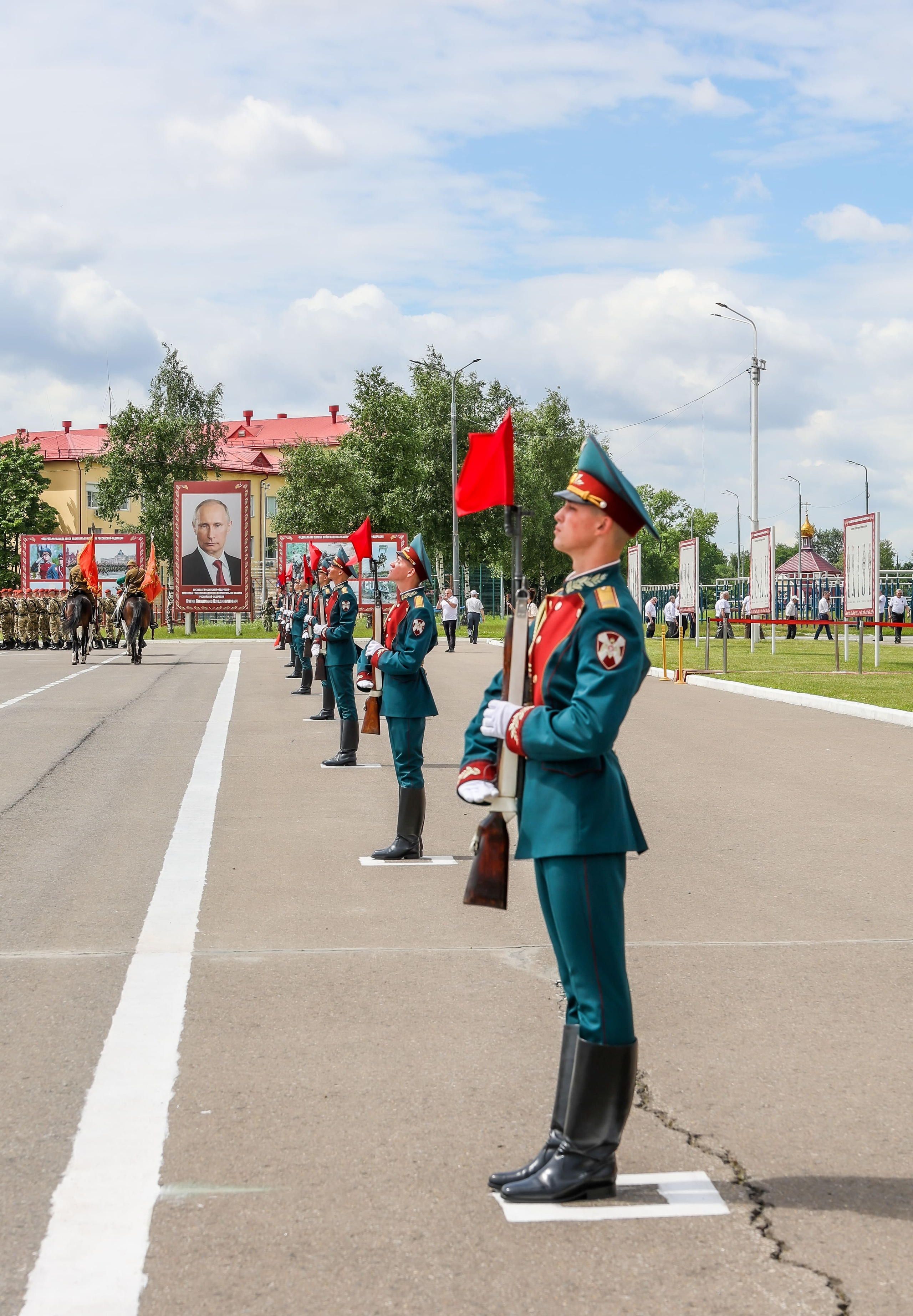 102 года дивизии Дзержинского в Балашихе — фоторепортаж с торжественных мероприятий