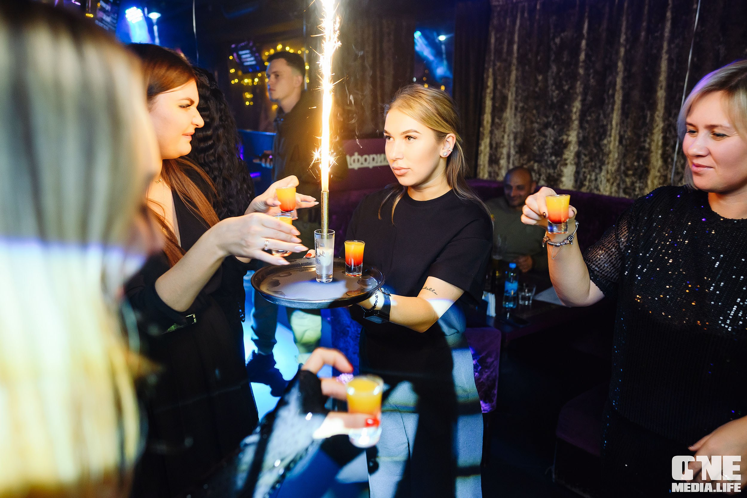 Фоторепортаж из караоке-клуба Эйфория. One Media Life: фоторепортажи, фотоотчеты с мероприятий и заведений