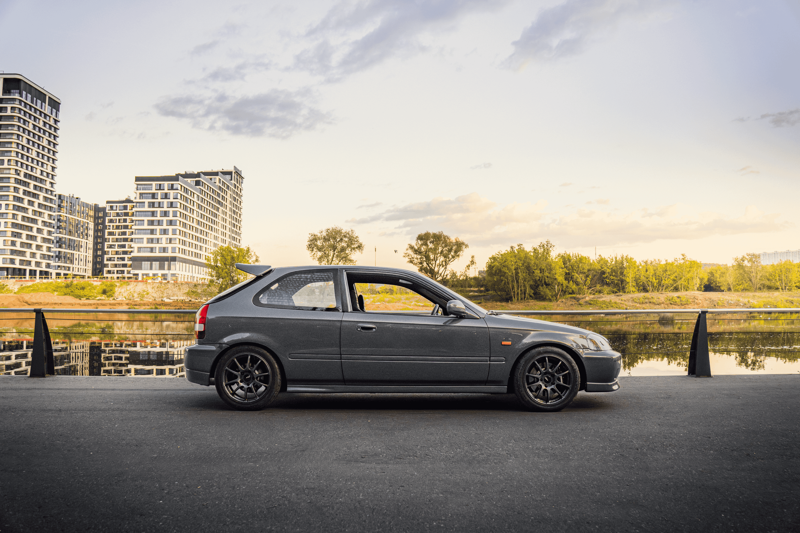 Honda Civic VI: безупречная серая мышка