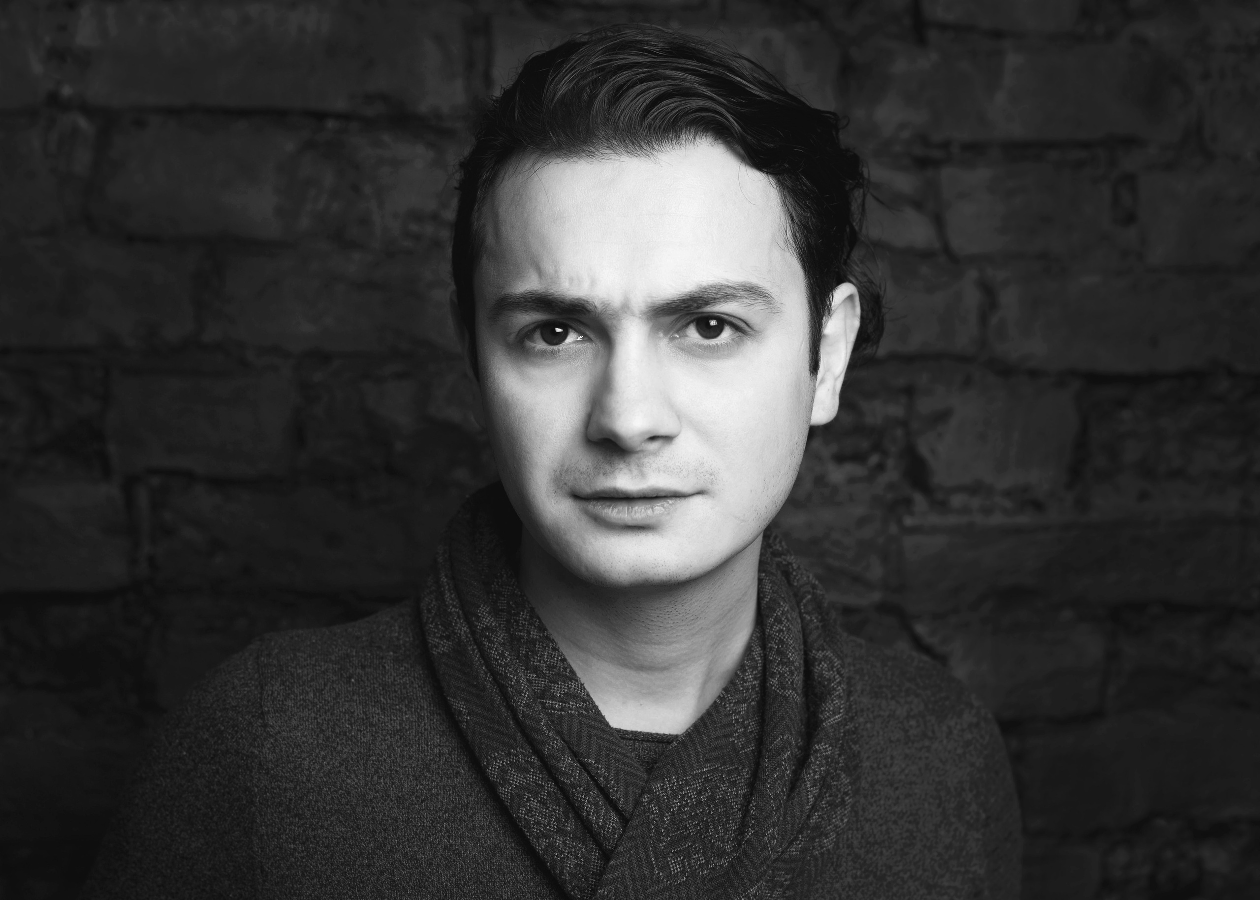 Черно-белый минималистичный портрет | Избранные работы в Санкт-Петербурге. Портретные фотосессии, контент-съемки, репортаж