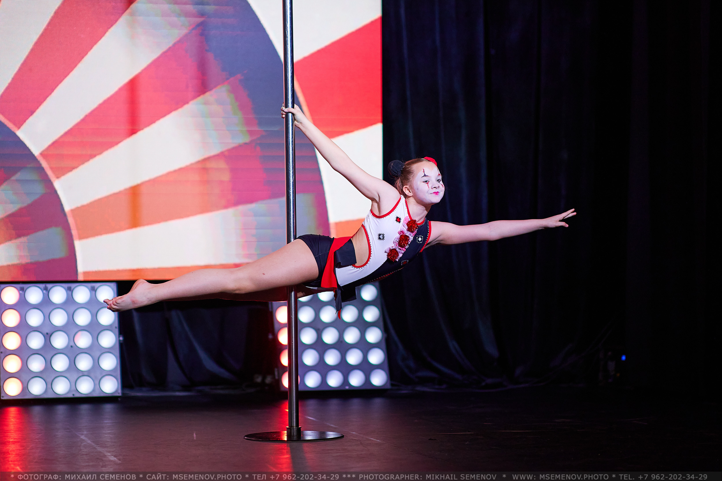 Отчетный концерт «VERTICAL» Студия воздушного фитнеса. Фотограф, фотопроекты Михаила Семенова в Ярославле. Фотошкола