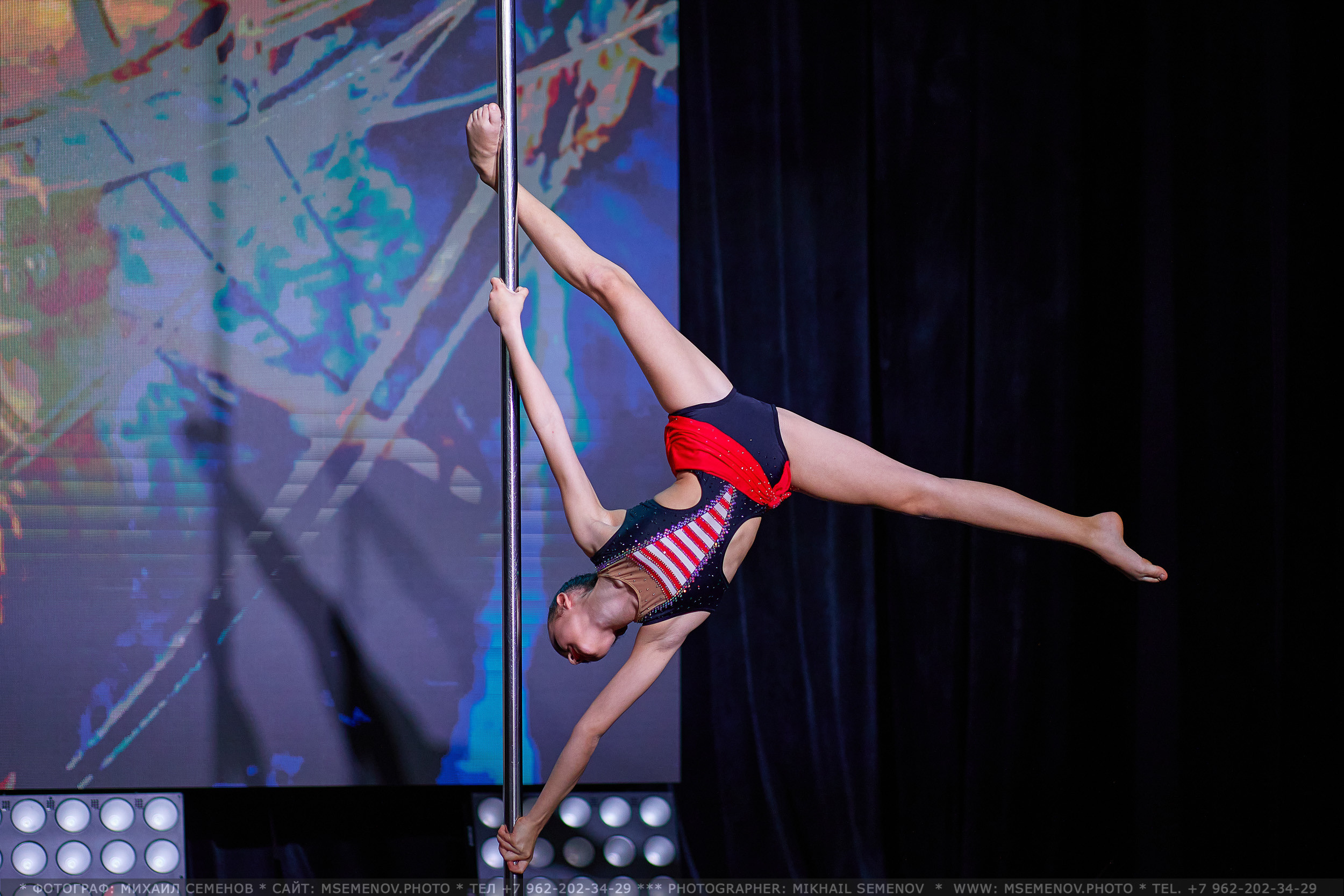 Отчетный концерт «VERTICAL» Студия воздушного фитнеса. Фотограф, фотопроекты Михаила Семенова в Ярославле. Фотошкола