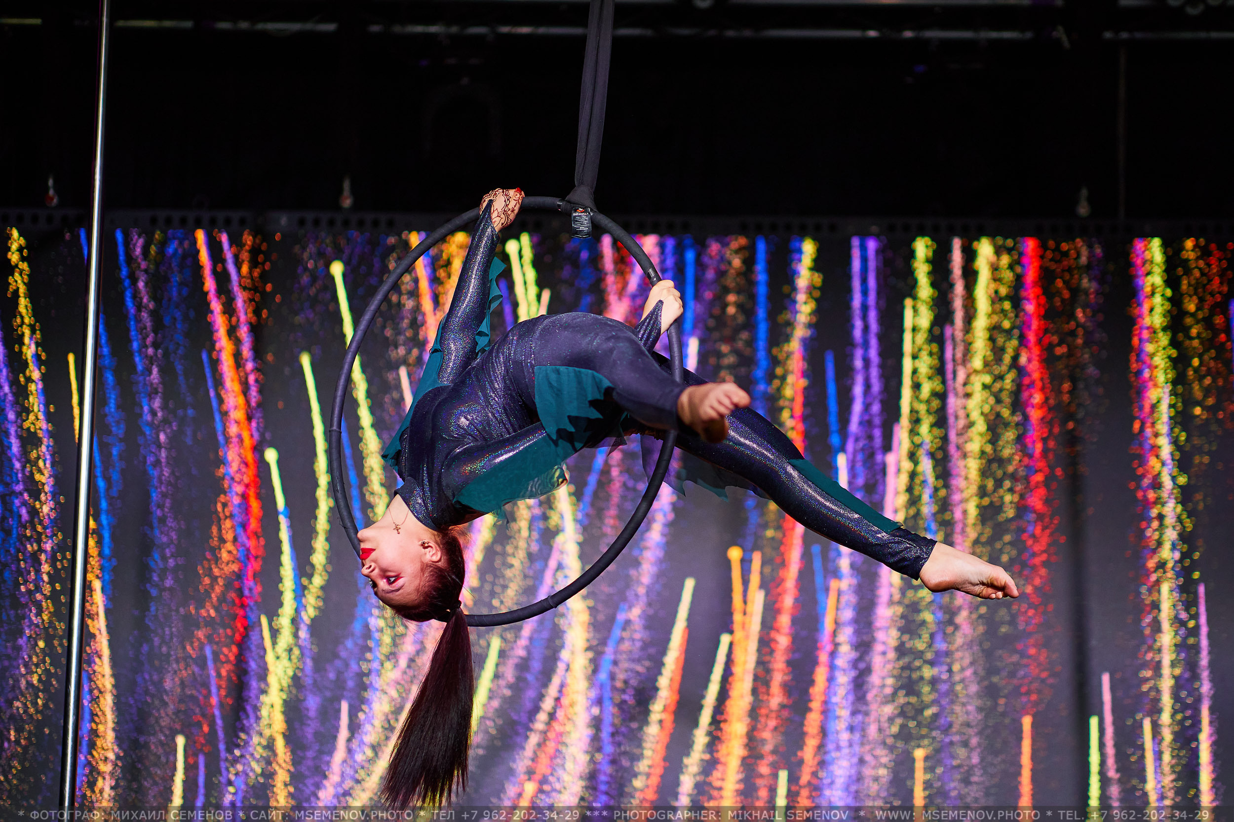 Отчетный концерт «VERTICAL» Студия воздушного фитнеса. Фотограф, фотопроекты Михаила Семенова в Ярославле. Фотошкола