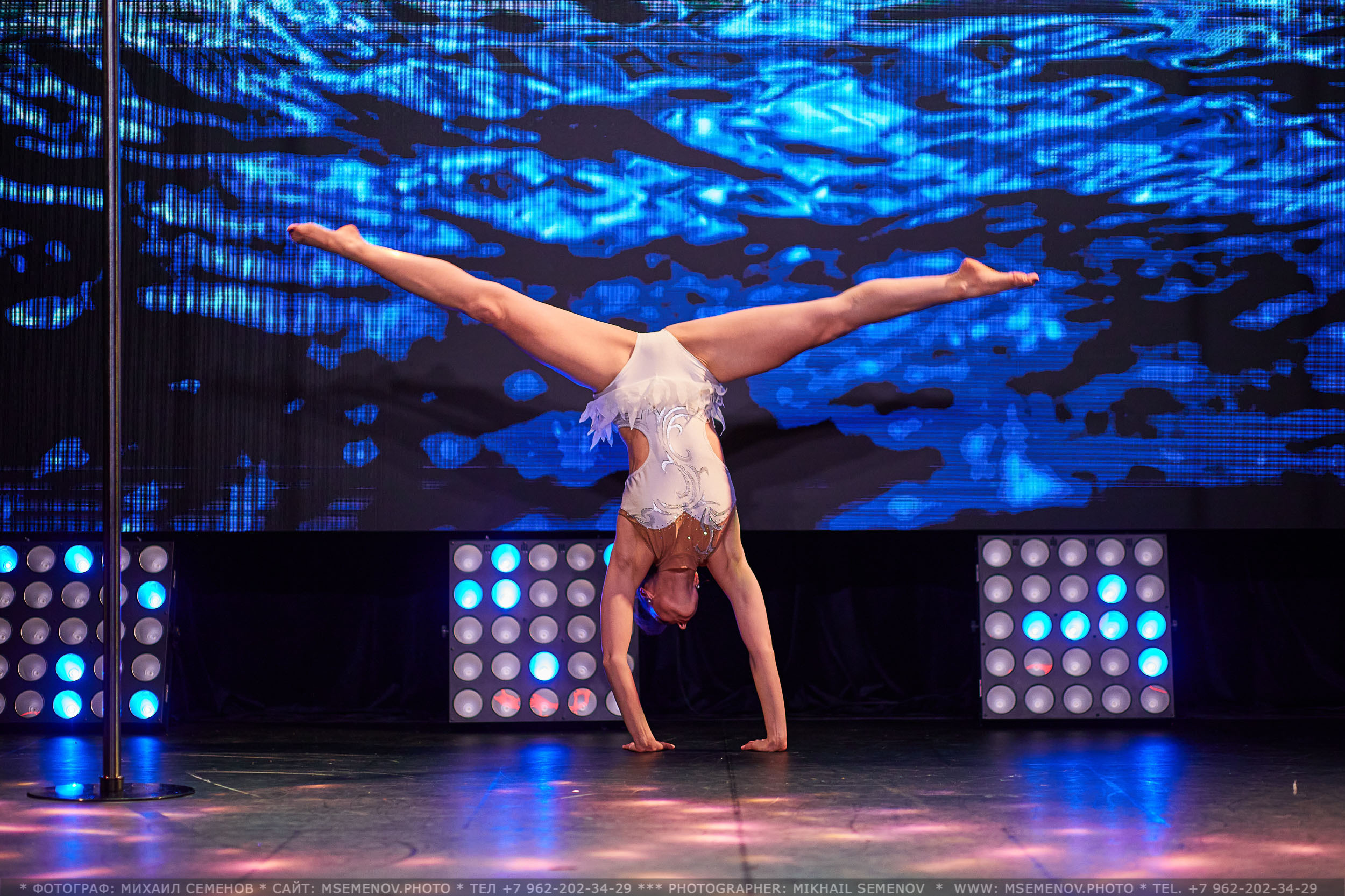 Отчетный концерт «VERTICAL» Студия воздушного фитнеса. Фотограф, фотопроекты Михаила Семенова в Ярославле. Фотошкола