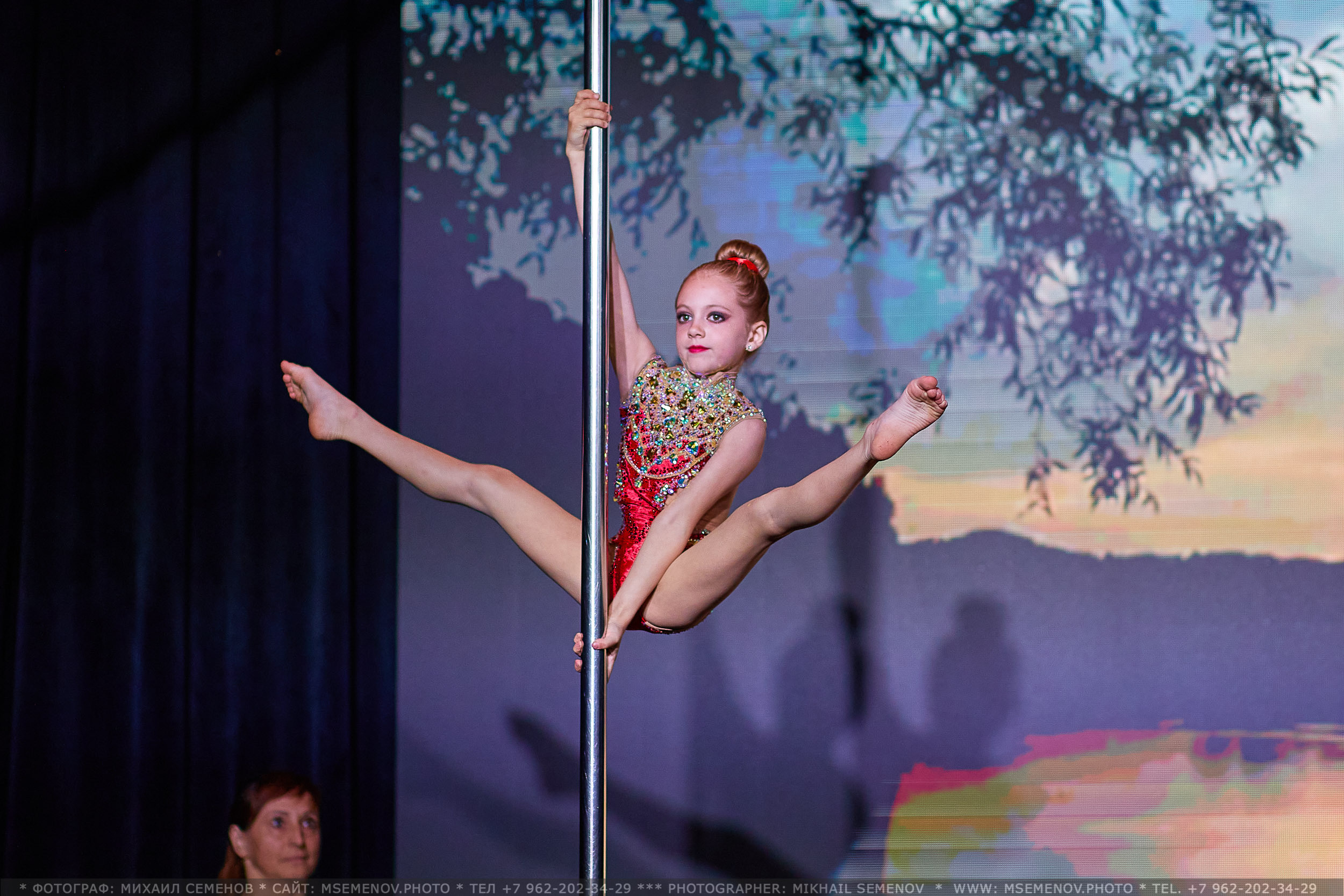 Отчетный концерт «VERTICAL» Студия воздушного фитнеса. Фотограф, фотопроекты Михаила Семенова в Ярославле. Фотошкола