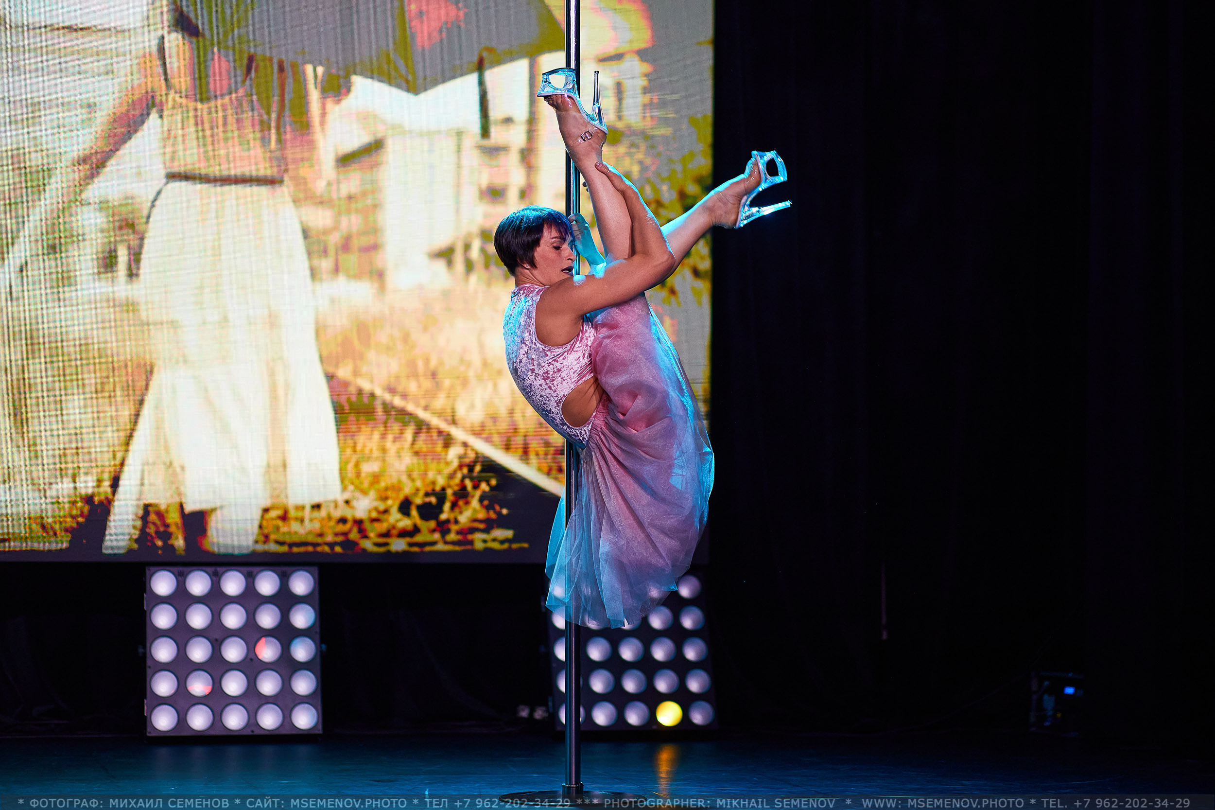 Отчетный концерт «VERTICAL» Студия воздушного фитнеса. Фотограф, фотопроекты Михаила Семенова в Ярославле. Фотошкола