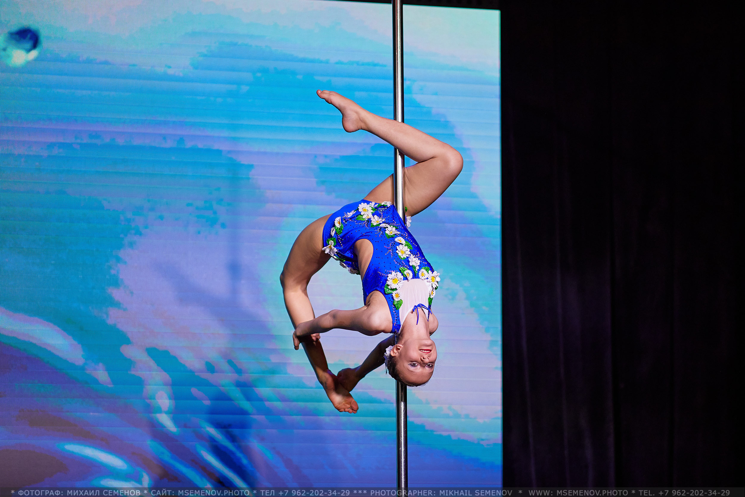 Отчетный концерт «VERTICAL» Студия воздушного фитнеса. Фотограф, фотопроекты Михаила Семенова в Ярославле. Фотошкола