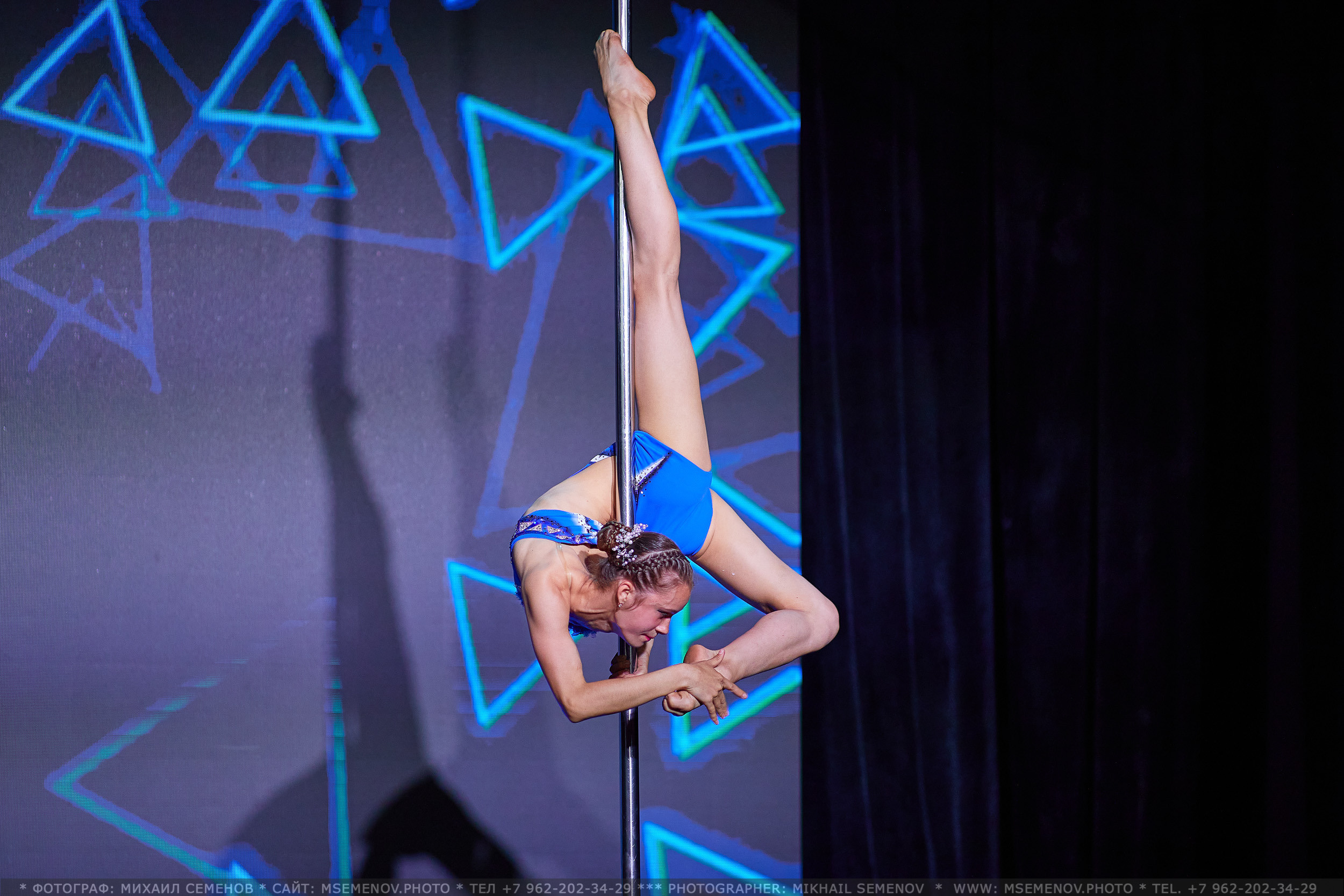Отчетный концерт «VERTICAL» Студия воздушного фитнеса. Фотограф, фотопроекты Михаила Семенова в Ярославле. Фотошкола