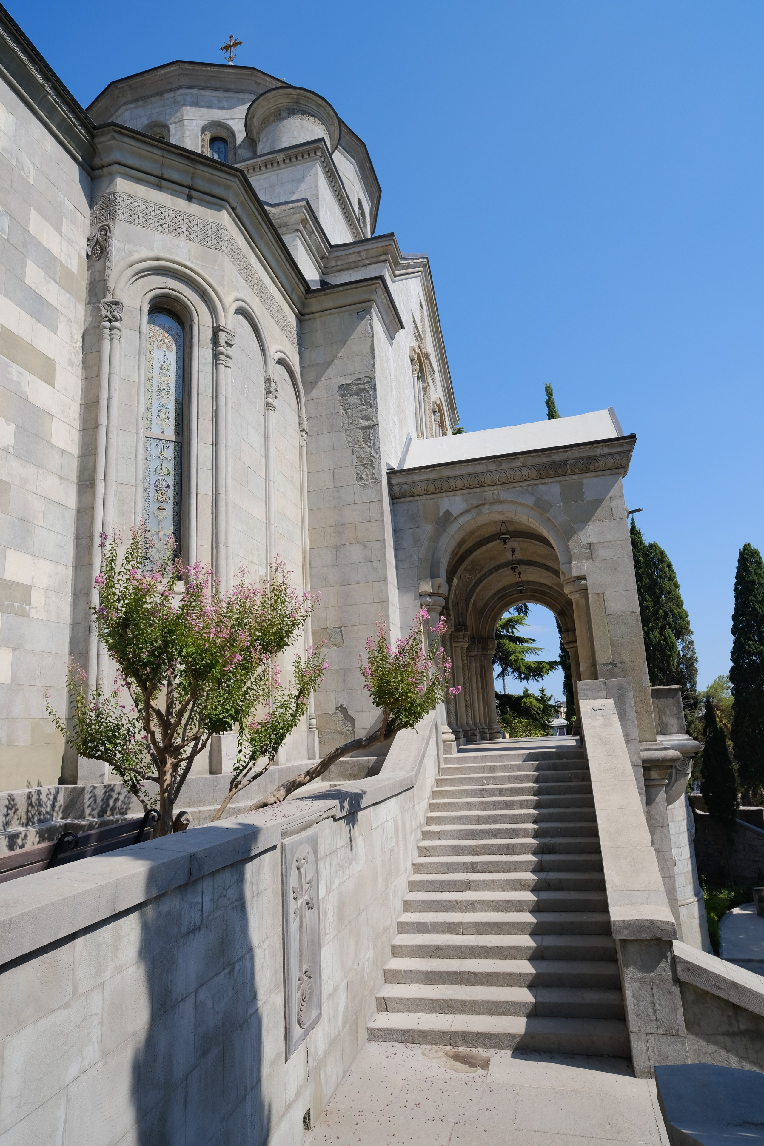 Локации для фотосессии в Ялте. Профессиональная фотосъемка в Крыму. Натуральные эмоции и живые кадры. Забронируйте дату прямо сейчас!