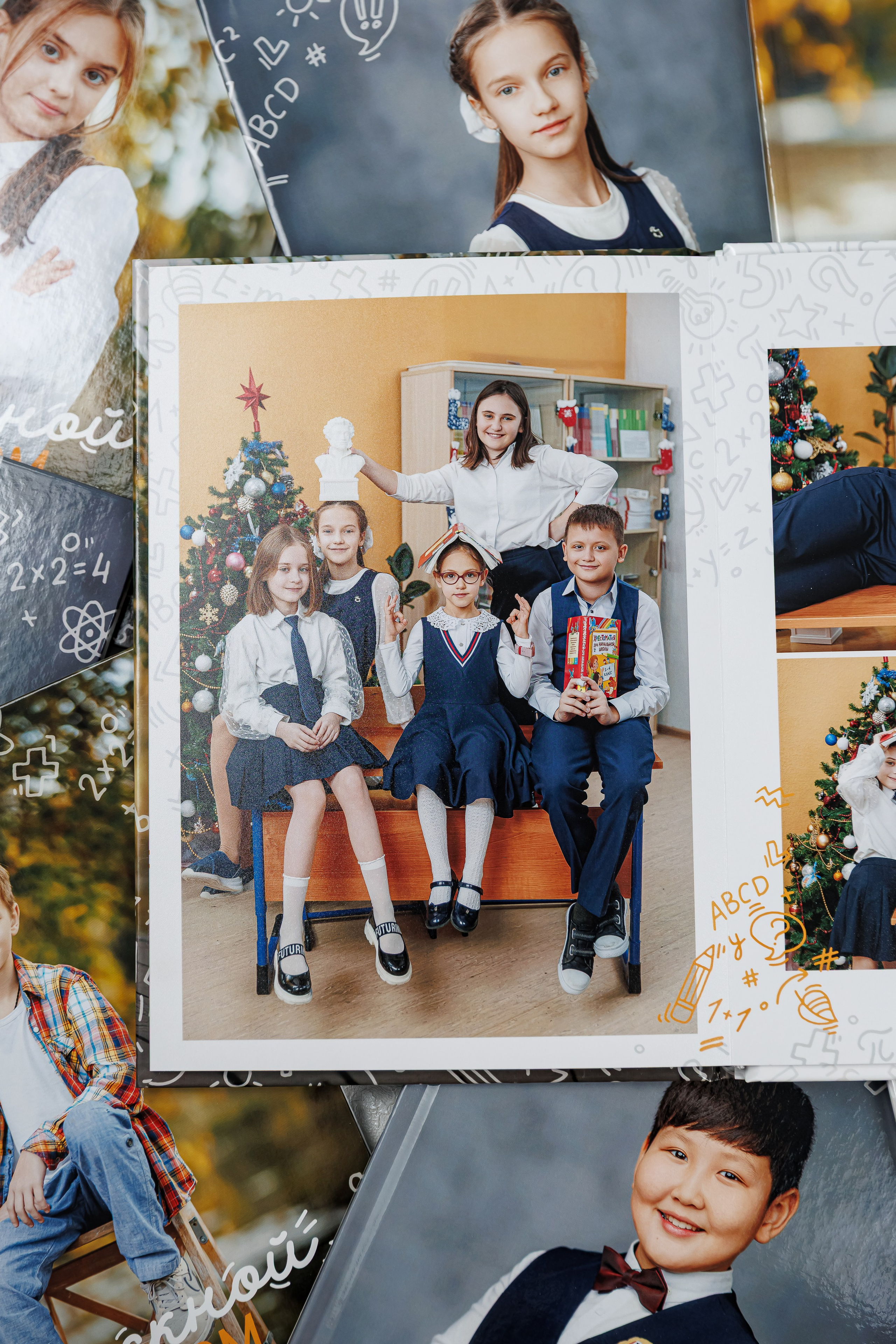 Выпускные альбомы 4 класс. Семейный и детский фотограф Комина Елена, Власиха, Одинцово