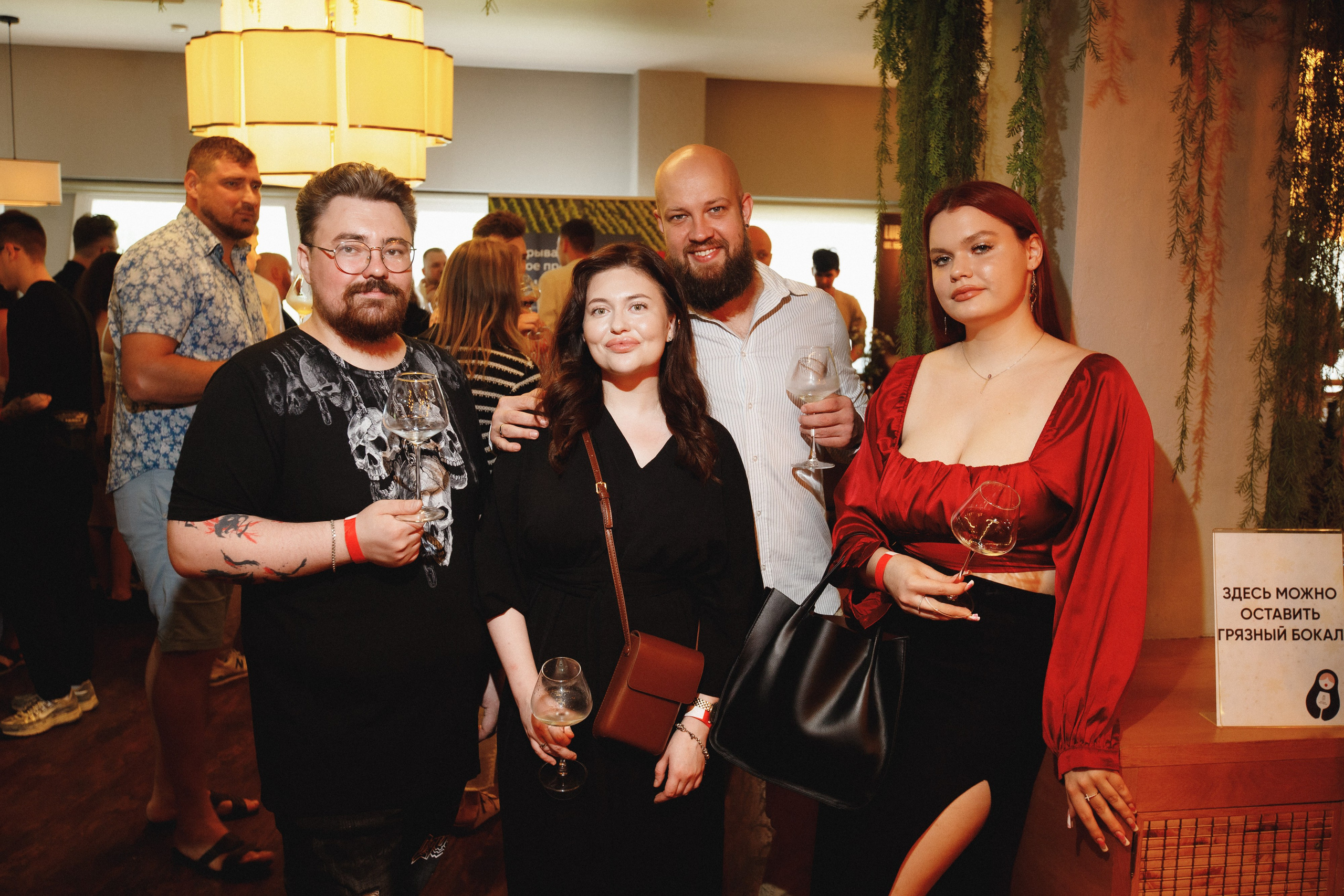 ФЕСТИВАЛЬ РОССИЙСКОГО ВИНА. СВОИ. ФОТООТЧЕТЫ-СОБЫТИЯ-МЕСТА