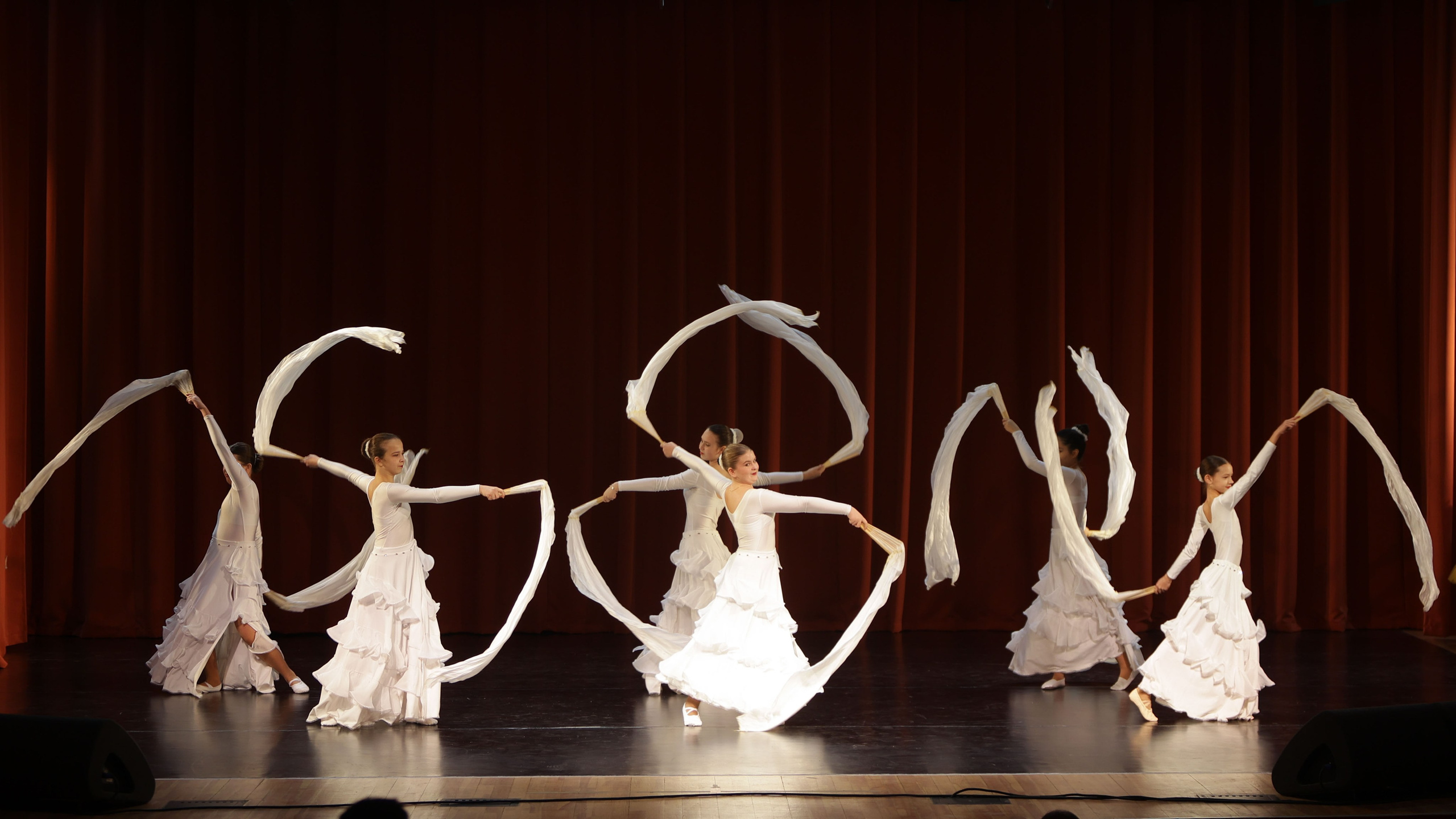 Фестиваль хореографического искусства «КУБОК ЛЕГЕНДЫ — 2025». Выпускные альбомы и школьный фотограф в Подольске, Троицке, Щербинке, Москве и Московской области