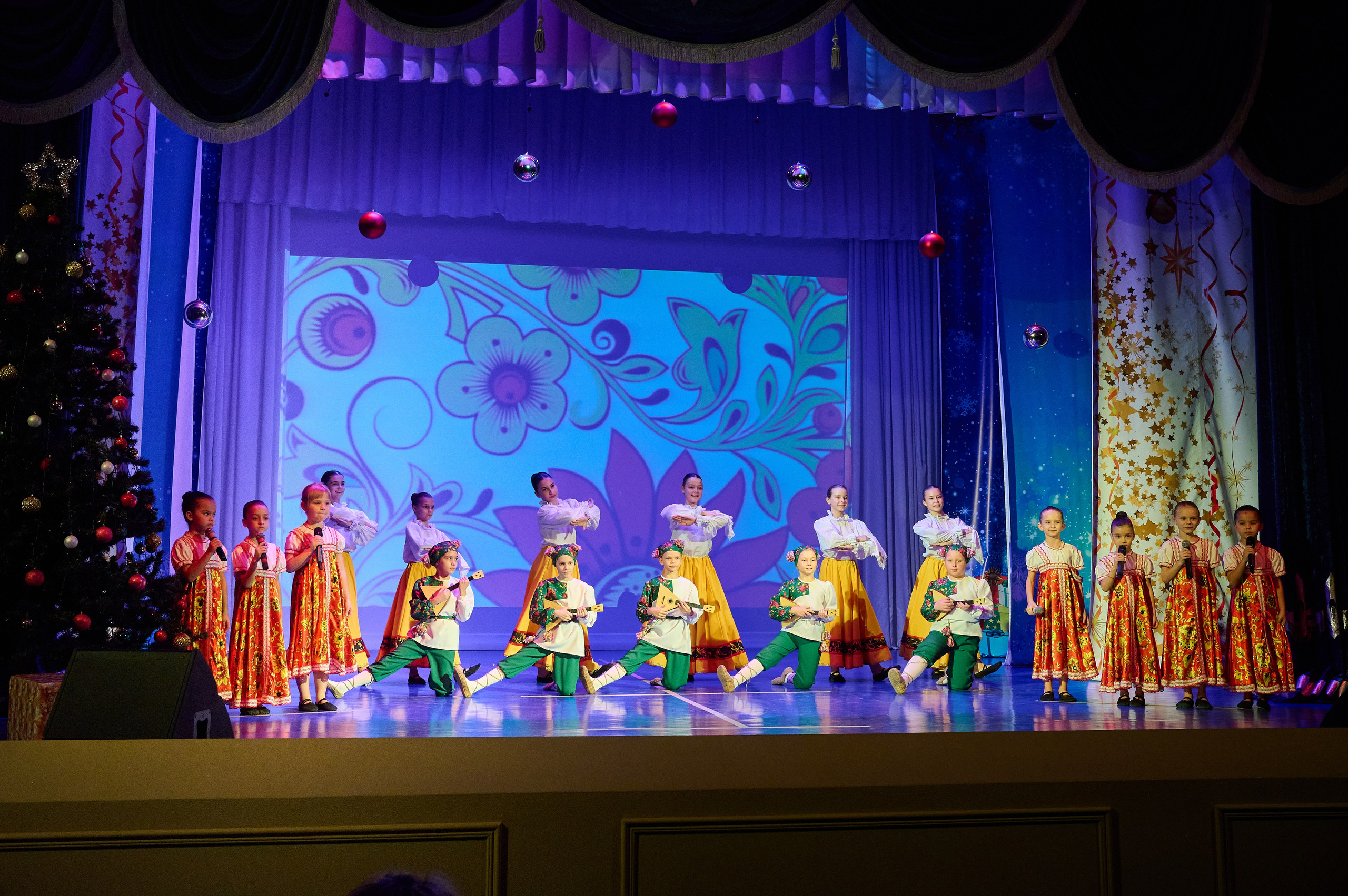 Коцерт НГ В ДК Марьина Роща. Жизнь курорта Кабардинка в фотографиях