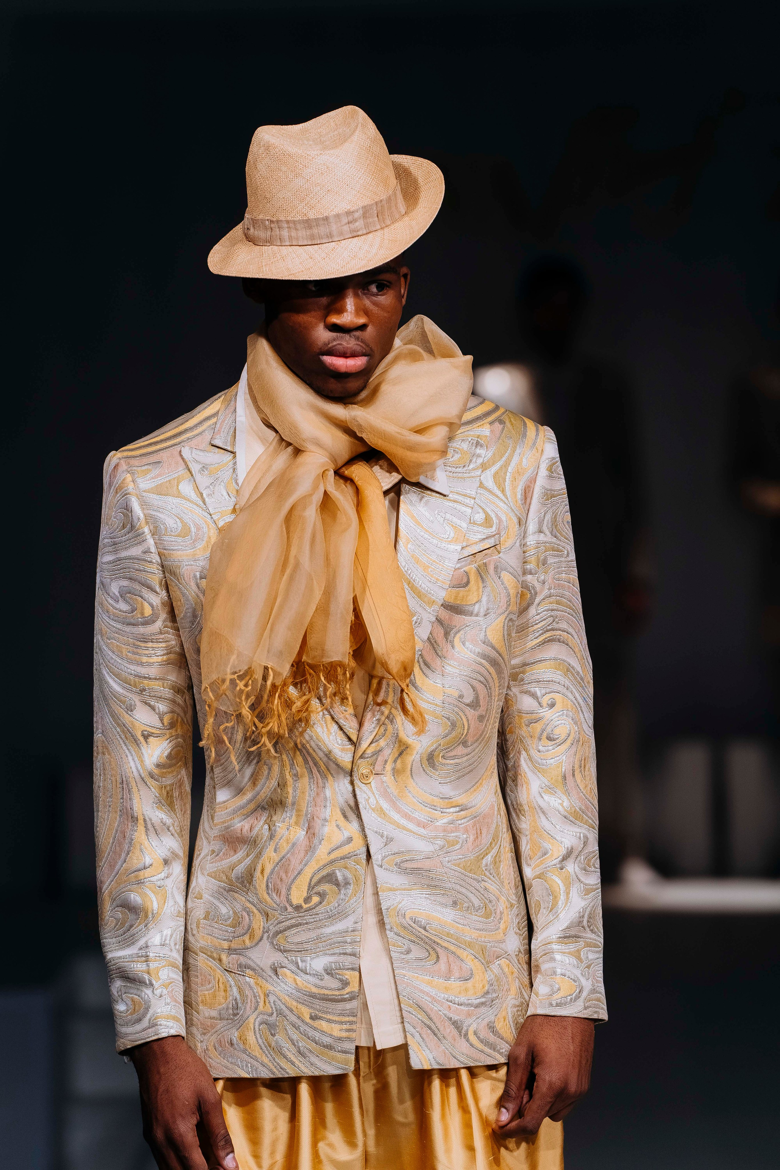 «Краски жизни» Московский Дом Моды Вячеслава Зайцева. Профессиональный портретный фотограф в Москве Владимир Глаголев